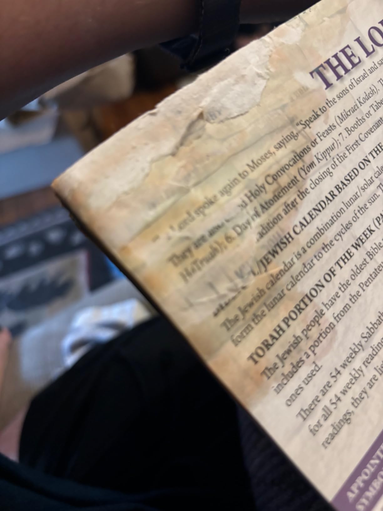 2 Pack Wired Headphones for iPhone (Lightning Connector Plug&Play) Earbuds Built-in Microphone & Volume Control,Compatible with iPhone 14/13/12/11/XR/XS/X/8/7/Pro/Pro Max【Official Certified Earphone】 - Customer Photo 1