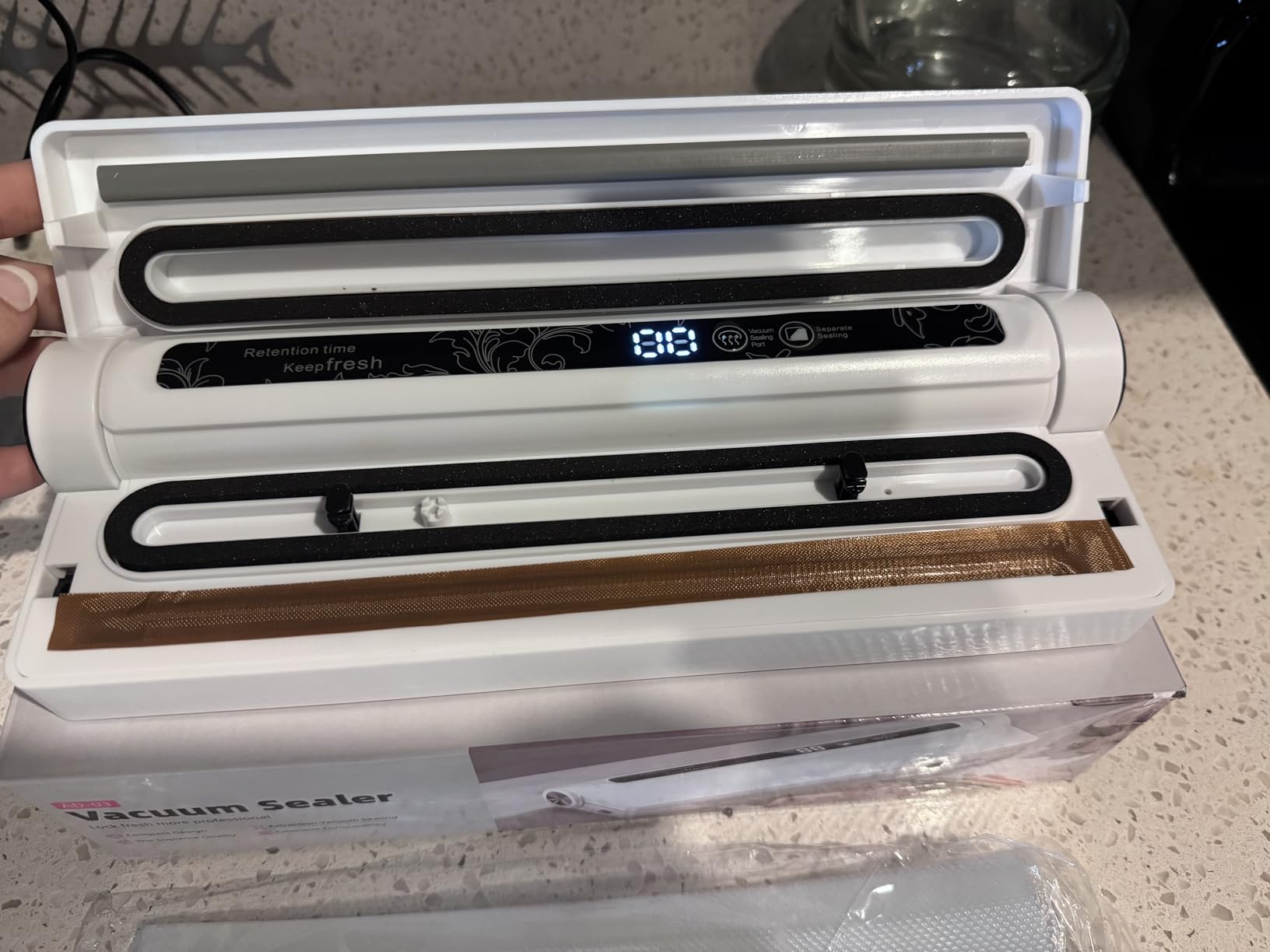 Food Vacuum Sealer Machine, 75KPA Strong Suction, Dry/Wet Modes, 20 Vacuum Seal Bags for Food, Digital Countdown Timer, Compact Lightweight, Ideal for Home Kitchen Use - Customer Photo 1