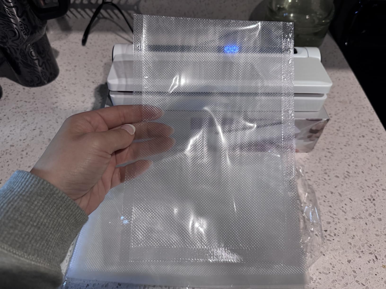 Food Vacuum Sealer Machine, 75KPA Strong Suction, Dry/Wet Modes, 20 Vacuum Seal Bags for Food, Digital Countdown Timer, Compact Lightweight, Ideal for Home Kitchen Use - Customer Photo 2