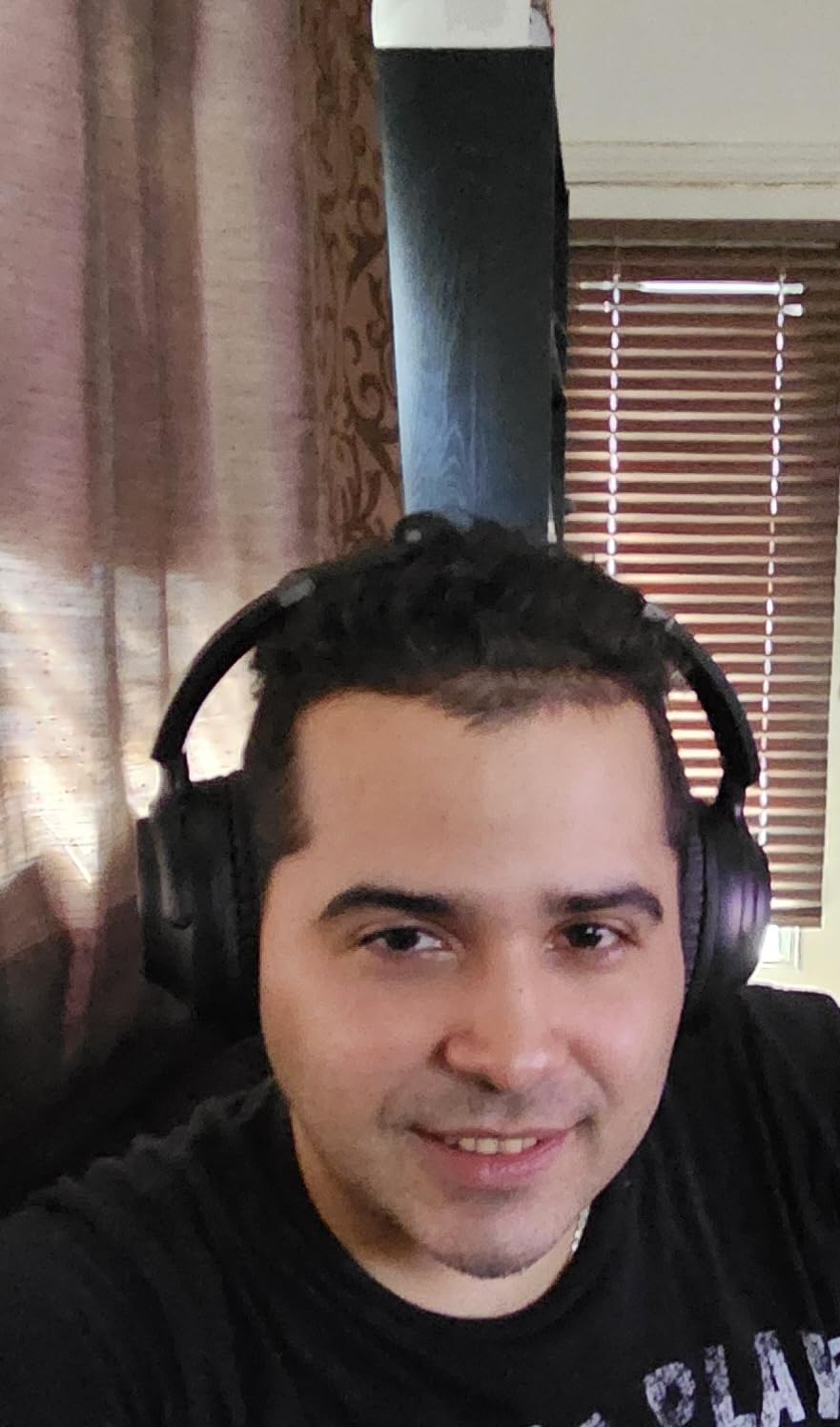 TAGRY Hybrid Active Noise Cancelling Headphones 100H Playtime Wireless Bluetooth Over Ear Headphone with Fast Charging Hi-Res Audio Comfort Earcups Headsets for Home Travel Office Phone PC Black Customer Review TAGRY Hybrid Active Noise Cancelling Headphones 100H Playtime Wireless Bluetooth Over Ear Headphone with Fast Charging Hi-Res Audio Comfort Earcups Headsets for Home Travel Office Phone PC Black - Customer Photo 1