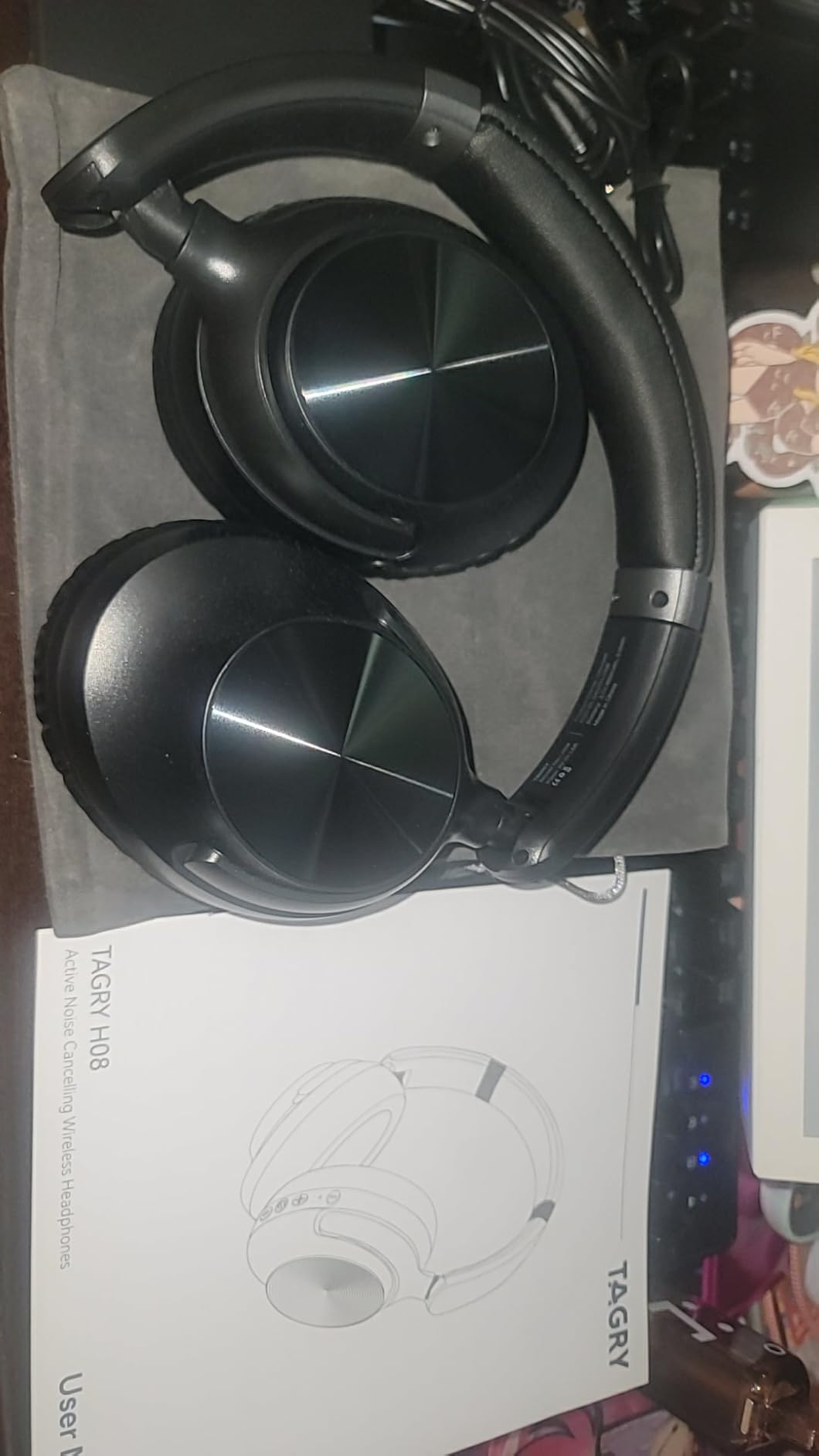 TAGRY Hybrid Active Noise Cancelling Headphones 100H Playtime Wireless Bluetooth Over Ear Headphone with Fast Charging Hi-Res Audio Comfort Earcups Headsets for Home Travel Office Phone PC Black - Customer Photo 1