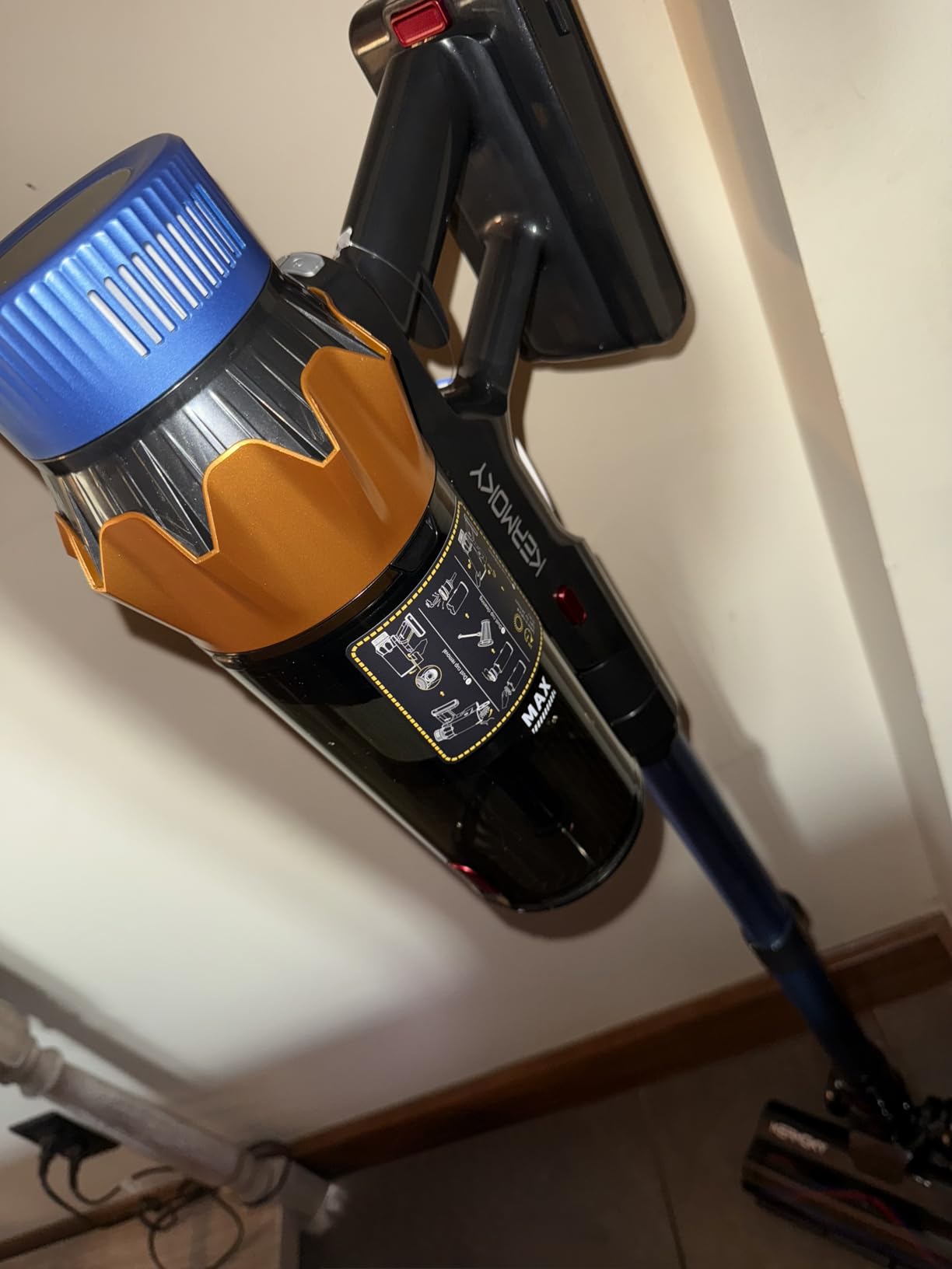 Cordless Vacuum Cleaner, 580W 48KPA 70Mins Vacuum Cleaners for Home, Self-standing Stick Vacuum with Aromatherapy, Anti-Tangle Brush, Wall Mount Charging Vacuum for Hardwood Floor/Carpet/Pet Hair - Customer Photo 2