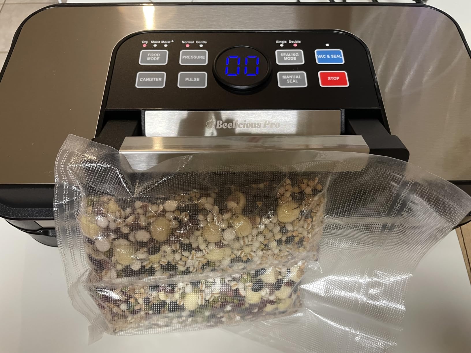 95Kpa Powerful Precision Pro Vacuum Sealer, with Double Heat Seal & Double Pump, Easy-Lock Handle, 10-in-1 Vacuum Sealer Machine for Food with Bags Storage, Built-in Cutter, Stainless Steel Customer Review 95Kpa Powerful Precision Pro Vacuum Sealer, with Double Heat Seal & Double Pump, Easy-Lock Handle, 10-in-1 Vacuum Sealer Machine for Food with Bags Storage, Built-in Cutter, Stainless Steel - Customer Photo 1