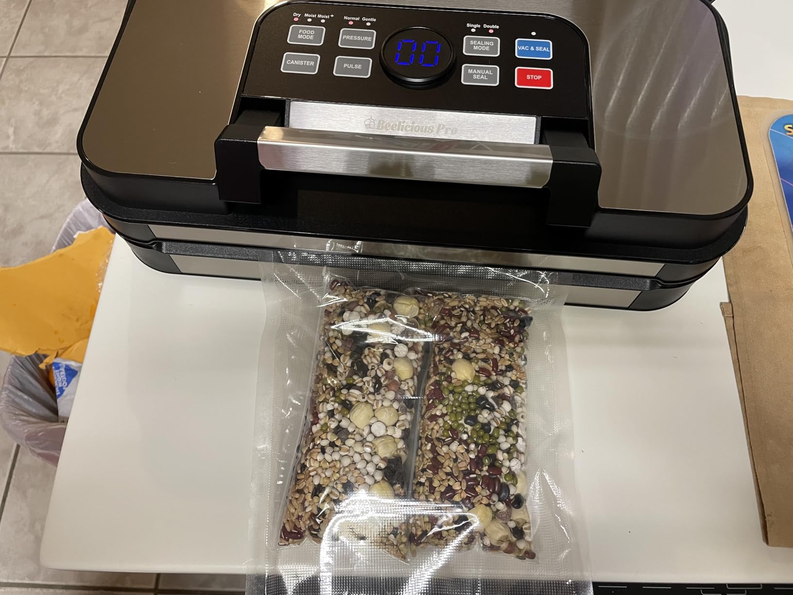 95Kpa Powerful Precision Pro Vacuum Sealer, with Double Heat Seal & Double Pump, Easy-Lock Handle, 10-in-1 Vacuum Sealer Machine for Food with Bags Storage, Built-in Cutter, Stainless Steel Customer Review 95Kpa Powerful Precision Pro Vacuum Sealer, with Double Heat Seal & Double Pump, Easy-Lock Handle, 10-in-1 Vacuum Sealer Machine for Food with Bags Storage, Built-in Cutter, Stainless Steel - Customer Photo 2