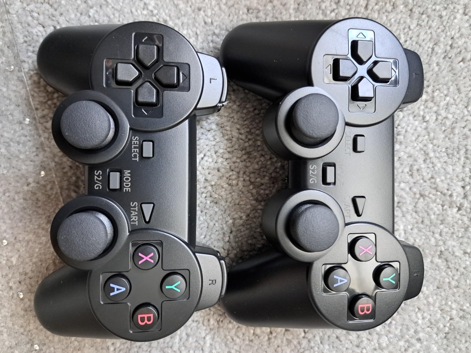 Wireless Retro Game Console, Retro Game Stick with Built-in 23 Emulators, 20,000+ Games, 4k Hdmi Output, and 2.4GHz Wireless Controller, Plug and Retro Play Video Games for Tv (64 GB) - Customer Photo 1