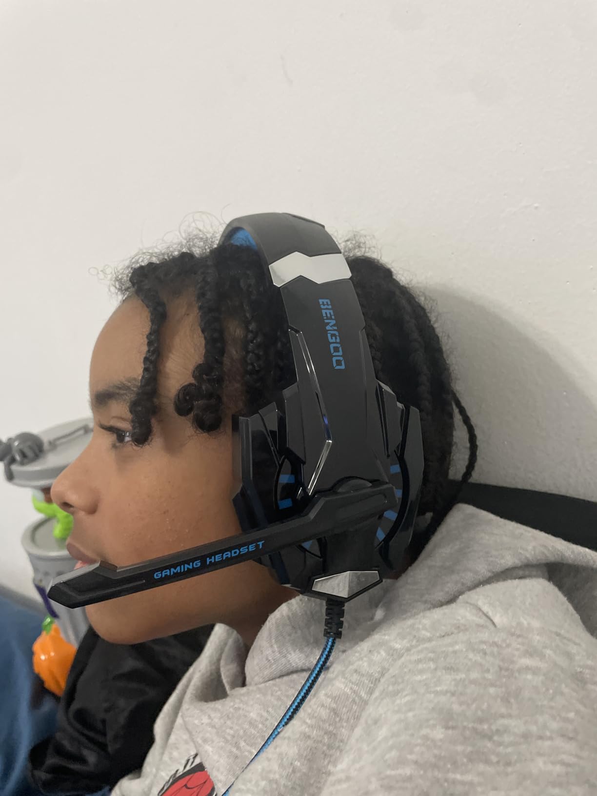 BENGOO G9000 Stereo Gaming Headset for PS4 PC Xbox One PS5 Controller, Noise Cancelling Over Ear Headphones with Mic, LED Light, 7.1 Surround Sound, Soft Memory Earmuffs for Nintendo Xbox Series X|S customer photo 1