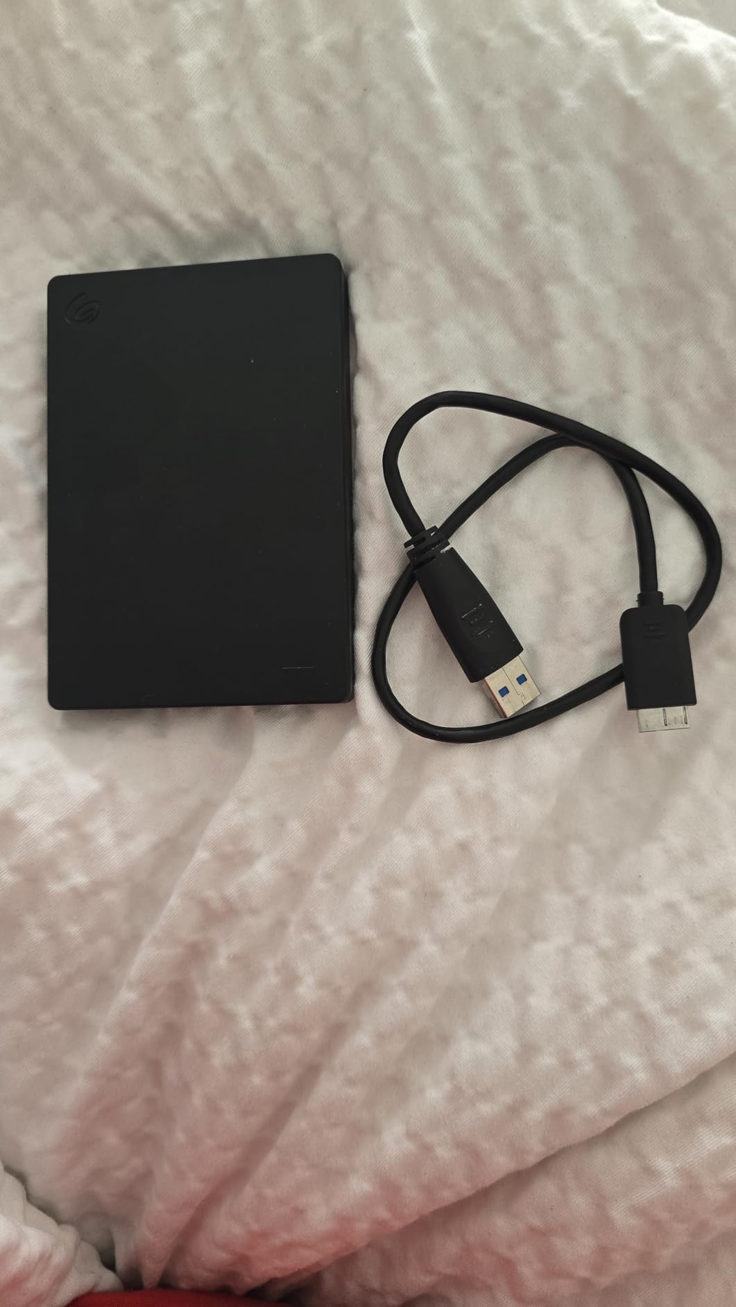 Seagate Portable 2TB External Hard Drive HDD — USB 3.0 for PC, Mac, PlayStation, & Xbox -1-Year Rescue Service (STGX2000400) Customer Review Seagate Portable 2TB External Hard Drive HDD — USB 3.0 for PC, Mac, PlayStation, & Xbox -1-Year Rescue Service (STGX2000400) - Customer Photo 1