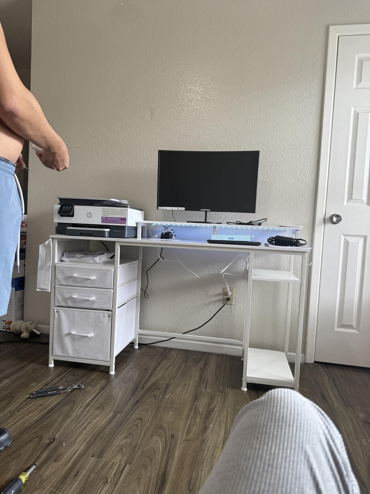 Sceptre Curved 27-inch Prime Monitor up to 100Hz 1080p, HDMI x2, VGA, 99% sRGB, Built-in Speakers, R1500, Machine Black 2025 (C275W-1920RN Series) customer photo 1