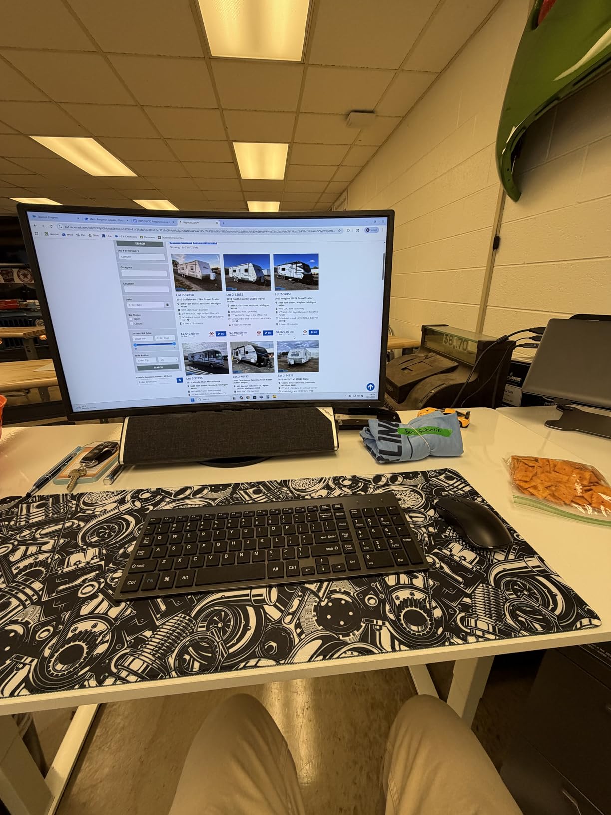 Sceptre Curved 27-inch Prime Monitor up to 100Hz 1080p, HDMI x2, VGA, 99% sRGB, Built-in Speakers, R1500, Machine Black 2025 (C275W-1920RN Series) customer photo 2