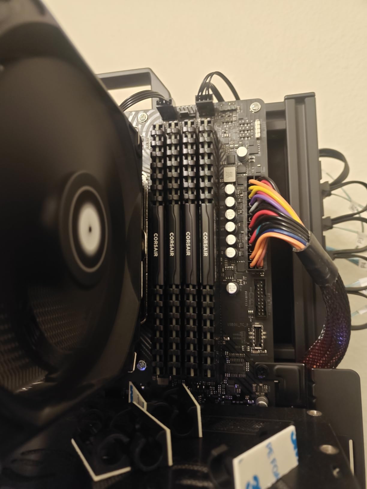 CORSAIR Vengeance LPX DDR4 RAM 32GB (2x16GB) 3200MHz CL16-20-20-38 1.35V Intel AMD Desktop Computer Memory - Black (CMK32GX4M2E3200C16) - Customer Photo 1