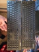 Amazon Basics Wired QWERTY Keyboard, Full-Sized, Black Customer Review Amazon Basics Wired QWERTY Keyboard, Full-Sized, Black - Customer Photo 4