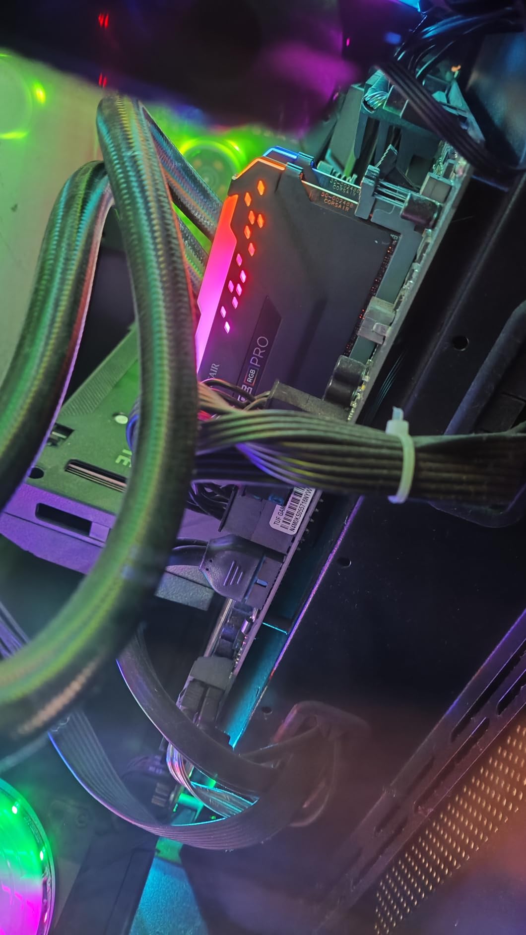 CORSAIR Vengeance RGB PRO DDR4 RAM 32GB (2x16GB) 3200MHz CL16-20-20-38 1.35V Intel AMD Desktop Computer Memory - Black (CMW16GX4M2C3200C16) - Customer Photo 2