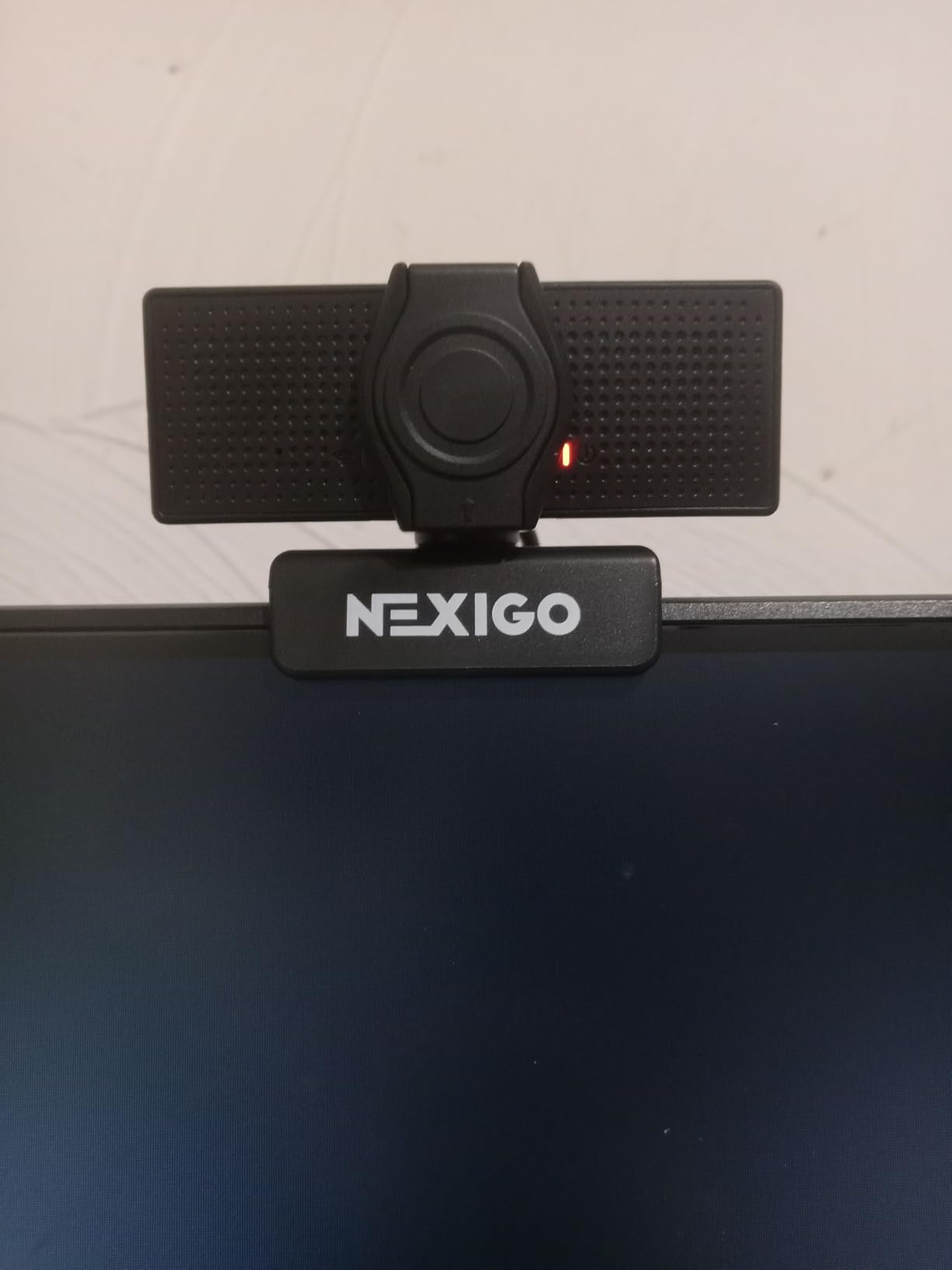 NexiGo N60 1080P Webcam with Microphone, Software Control & Privacy Cover, USB HD Computer Web Camera, Plug and Play, for Zoom/Skype/Teams, Conferencing and Video Calling Customer Review NexiGo N60 1080P Webcam with Microphone, Software Control & Privacy Cover, USB HD Computer Web Camera, Plug and Play, for Zoom/Skype/Teams, Conferencing and Video Calling - Customer Photo 2