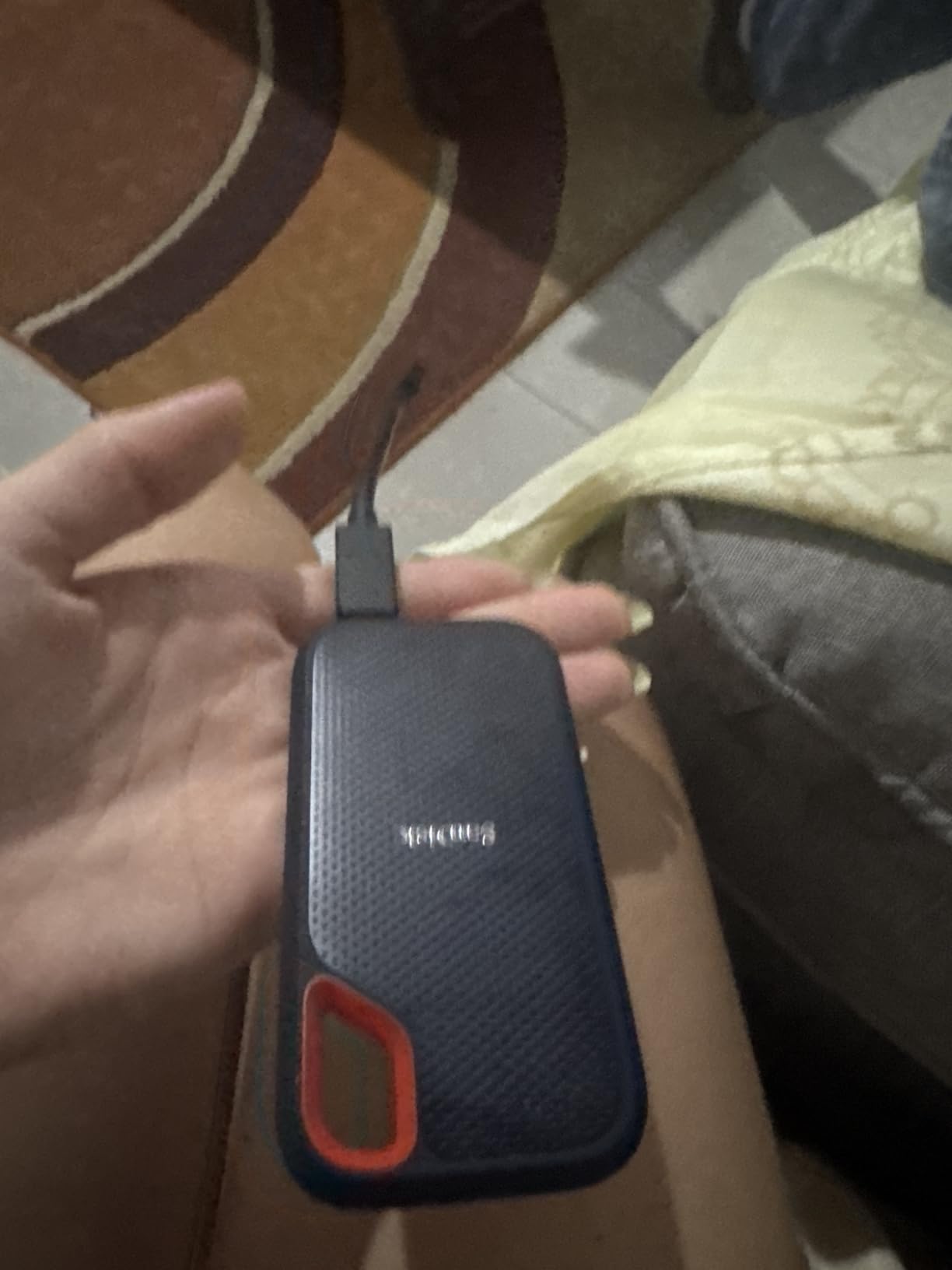 SanDisk 1TB Extreme Portable SSD - Up to 1050MB/s, USB-C, USB 3.2 Gen 2, IP65 Water and Dust Resistance, Updated Firmware - External Solid State Drive - SDSSDE61-1T00-G25 customer photo 1