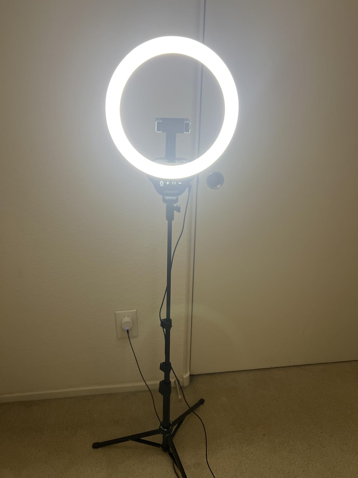 UBeesize 12'' Selfie Ring Light with 62’’ Tripod Stand for Video Recording, Live Streaming(YouTube, Instagram, TIK Tok), Compatible with Phones, Cameras and Webcams - Customer Photo 1