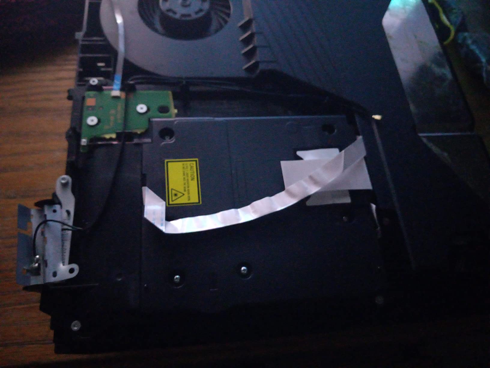 MMOBIEL Bluetooth/WiFi Antenna Flex Cable with Metal Board Replacement for PlayStation PS4 Incl TR8 Screwdriver - Customer Photo 2