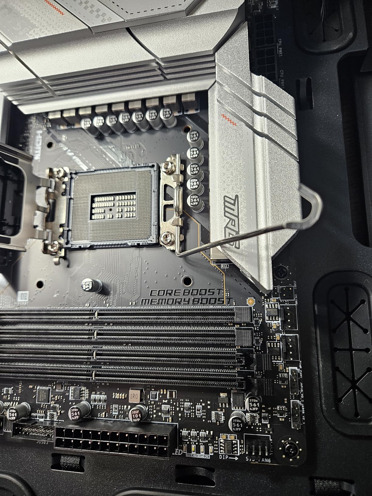 Intel Core i9-12900K Gaming Desktop Processor with Integrated Graphics and 16 (8P+8E) Cores up to 5.2 GHz Unlocked LGA1700 600 Series Chipset 125W - Customer Photo 3