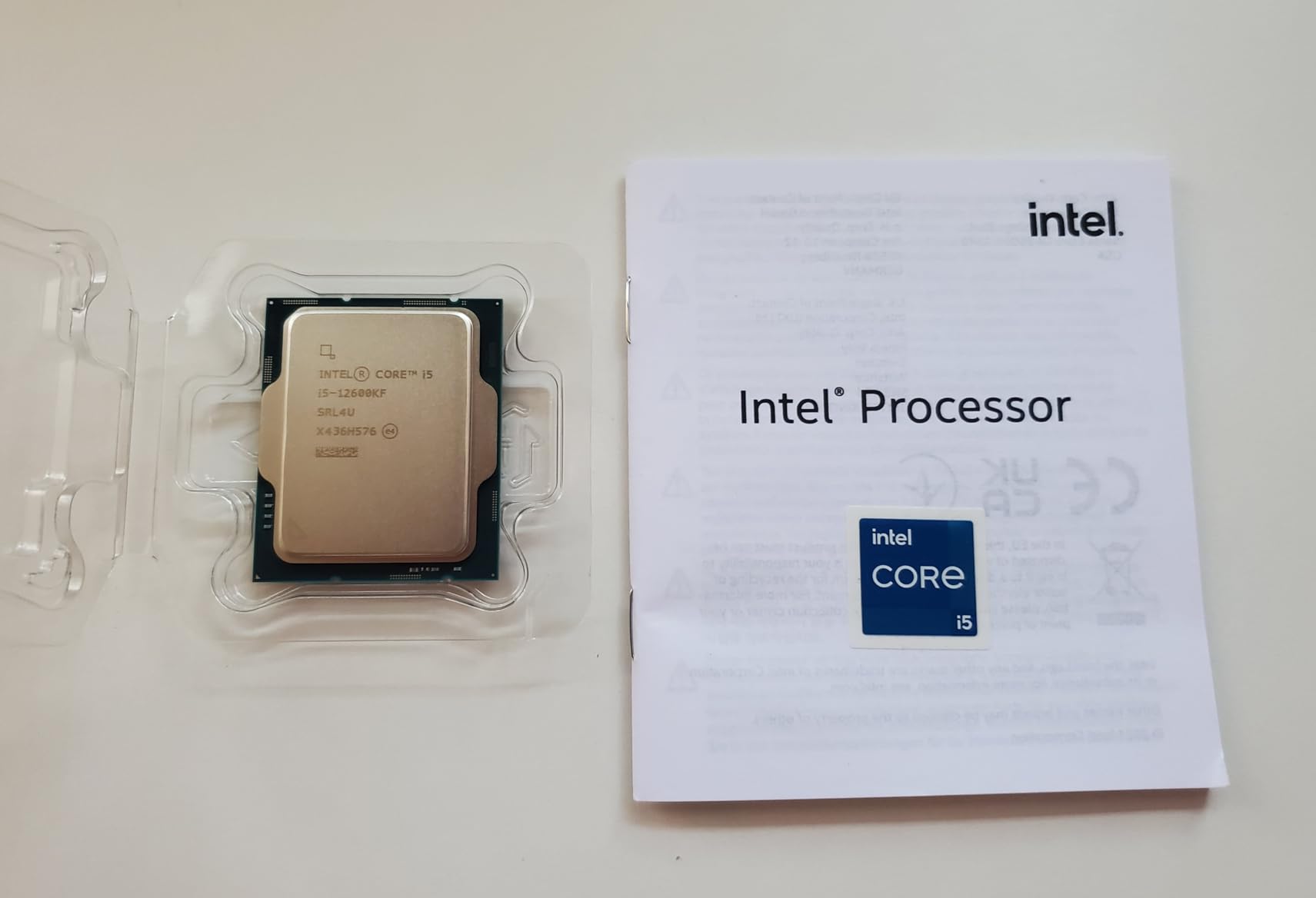 Intel Core i5-12600KF Desktop Processor 10 (6P+4E) Cores up to 4.9 GHz Unlocked LGA1700 600 Series Chipset 125W - Customer Photo 2