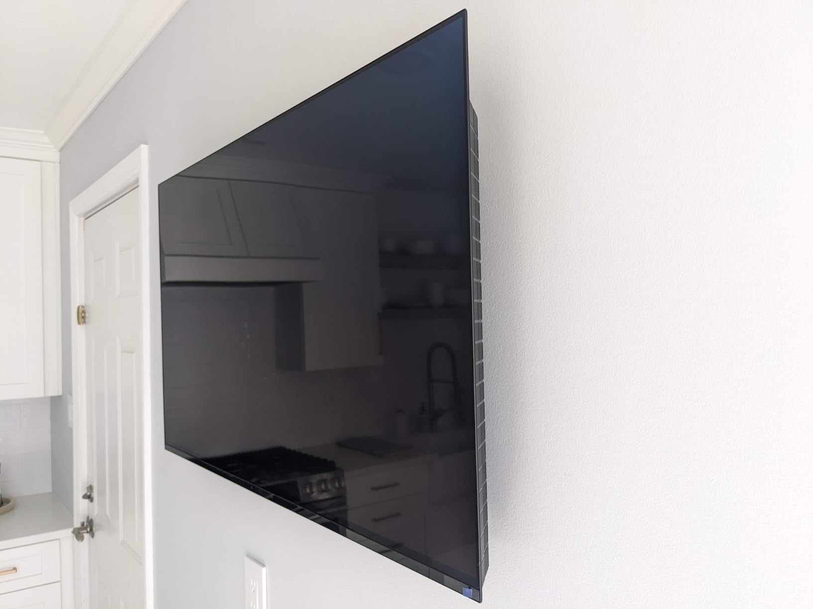 Sony 42 Inch 4K Ultra HD TV A90K Series: BRAVIA XR OLED Smart Google TV with Dolby Vision HDR and Exclusive Features for The Playstation® 5 XR42A90K- Latest Model,Black - Customer Photo 2