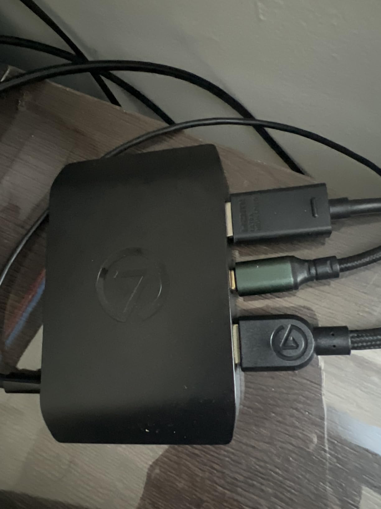 Elgato HD60 X - Stream and Record in 1080p60 HDR10 or 4K30 with Ultra-low Latency on PS5|Pro, PS4|Pro, Xbox Series X/S, Xbox One X|S, Nintendo Switch 2, in OBS and More, Works with PC and Mac - Customer Photo 3