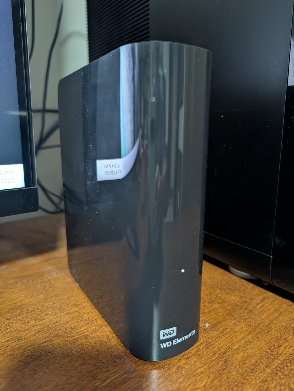 WD 20TB Elements Desktop External Hard Drive, USB 3.0 drive for plug-and-play storage - WDBWLG0200HBK-NESN - Customer Photo 2