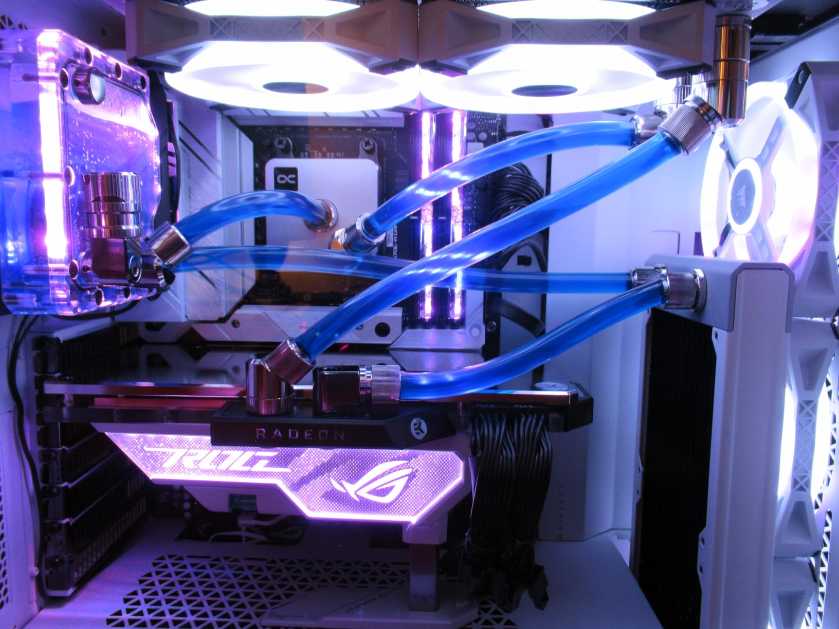 ASUS ROG Herculx Graphics Card Anti-Sag Holder Bracket (Solid Zinc Alloy Construction, Easy Toolless Installation, Included Spirit Level, Adjustable Height, Wide Compatibility, Aura Sync RGB) customer photo 1