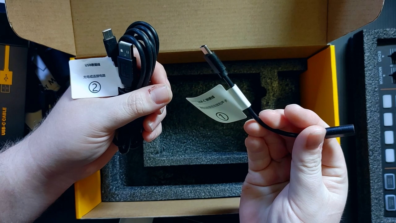 MAONO Podcast Equipment Bundle Audio mixer All-in-One Podcast Production Studio with 3.5mm Microphone for Live Streaming, Podcast Recording, PC, Smartphone, DJ MaonoCaster Lite (AU-AM200-S1) - Customer Photo 2