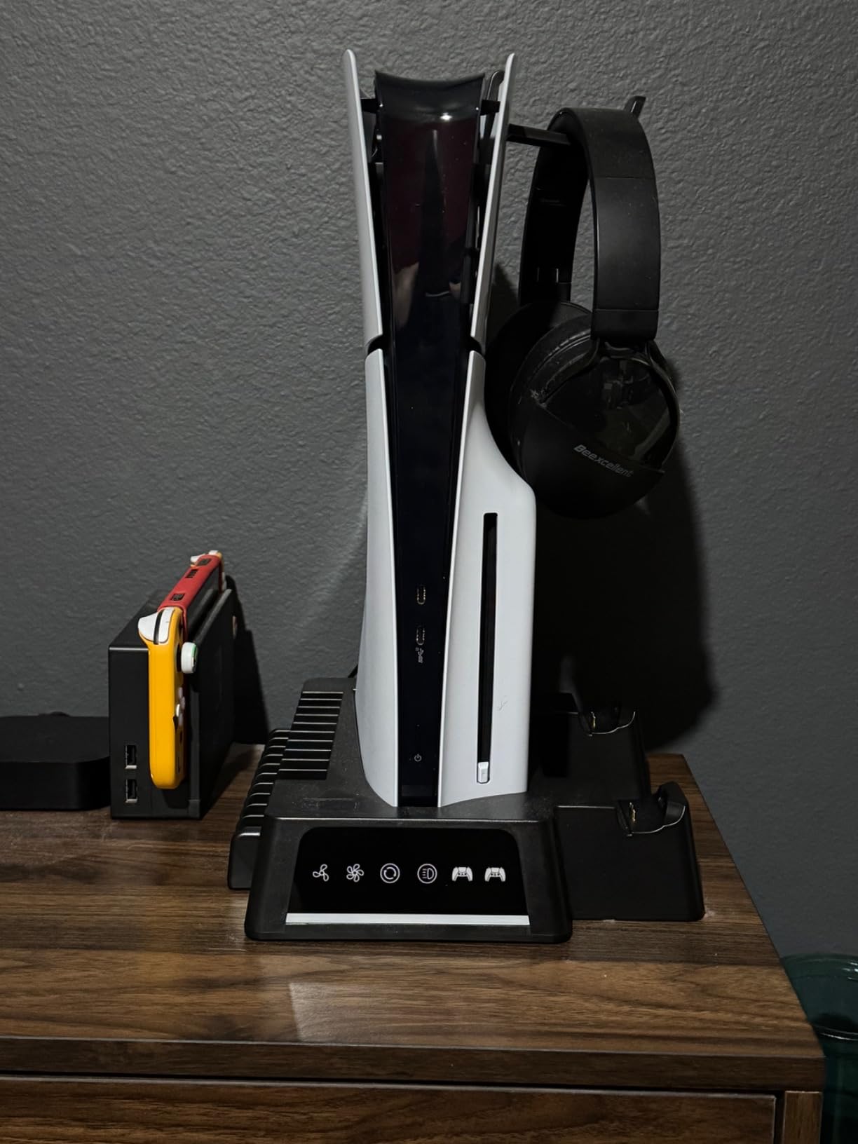 YOGES PS5 Cooling Station with Temperature Sensor, 2H Fast PS5 Dual Controller Charger Station, PS5 Stand Charging Station Accessories Cooler Fan for PlayStation 5 - Customer Photo 2