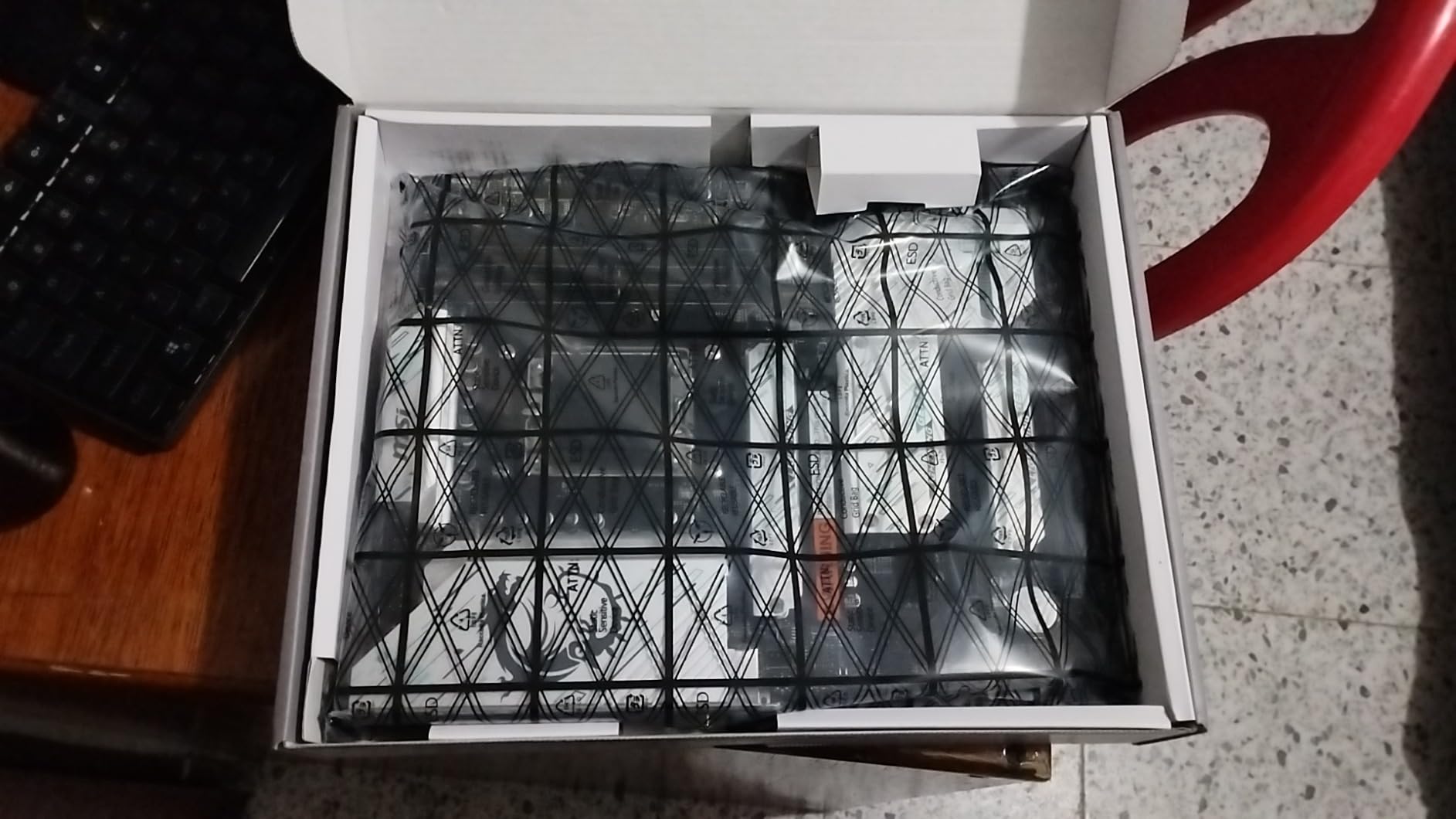 MSI X670E GAMING PLUS WIFI Gaming Motherboard (AMD Ryzen 9000/8000/7000 Series Processors, AM5, DDR5, PCIe 5.0, SATA 6Gb/s, M.2 slots, USB 3.2 Gen 2, Wi-Fi 6E, Bluetooth 5.3, 2.5Gbps LAN, HDMI/DP,ATX) - Customer Photo 1