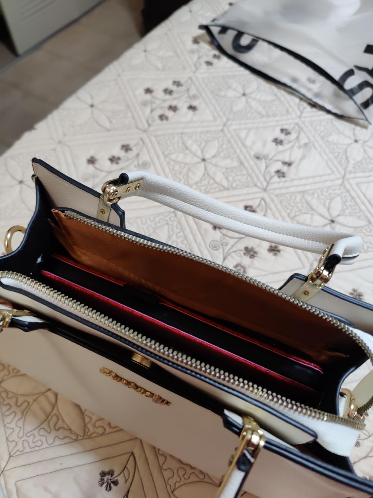 Samsung Galaxy Tab A9 (SM-X110), 64GB 4GB RAM, WiFi Only, International Version (15W Wall Charger Bundle) (Gray) Customer Review Samsung Galaxy Tab A9 (SM-X110), 64GB 4GB RAM, WiFi Only, International Version (15W Wall Charger Bundle) (Gray) - Customer Photo 1