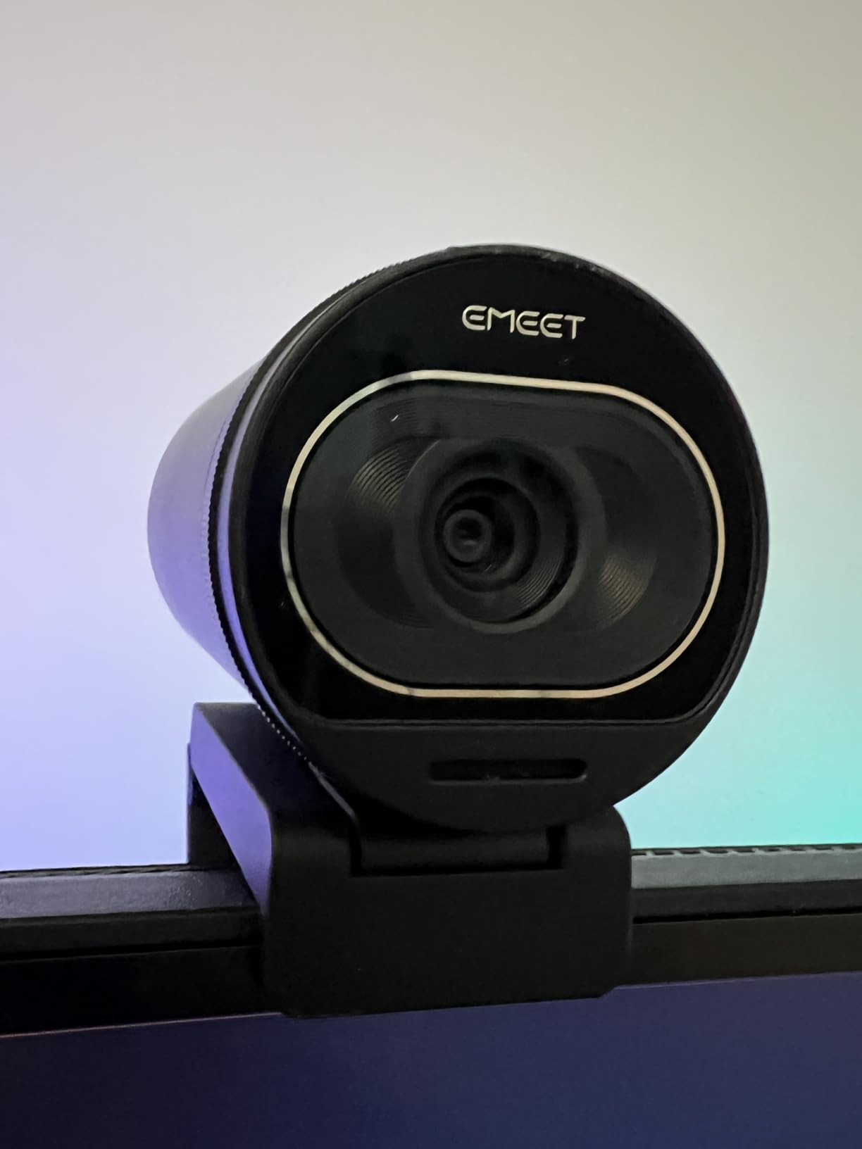 EMEET S600 4K Webcam for Streaming - Sony 1/2.55'' Sensor, PDAF Autofocus, 1080P@60FPS, 2 Noise Reduction Mics, Built-in Privacy Cover, 73° FOV, Streaming Camera for Live Commerce/Gaming/Beauty Customer Review EMEET S600 4K Webcam for Streaming - Sony 1/2.55'' Sensor, PDAF Autofocus, 1080P@60FPS, 2 Noise Reduction Mics, Built-in Privacy Cover, 73° FOV, Streaming Camera for Live Commerce/Gaming/Beauty - Customer Photo 1