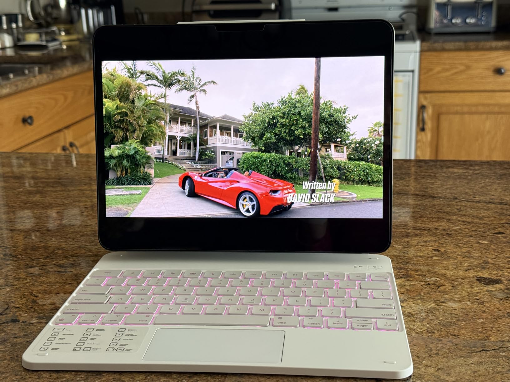 Apple iPad Pro 13-Inch (M4): Built for Apple Intelligence, Ultra Retina XDR Display, 512GB, 12MP Front/Back Camera, LiDAR Scanner, Wi-Fi 6E + 5G Cellular, All-Day Battery Life — Space Black Customer Review Apple iPad Pro 13-Inch (M4): Built for Apple Intelligence, Ultra Retina XDR Display, 512GB, 12MP Front/Back Camera, LiDAR Scanner, Wi-Fi 6E + 5G Cellular, All-Day Battery Life — Space Black - Customer Photo 3