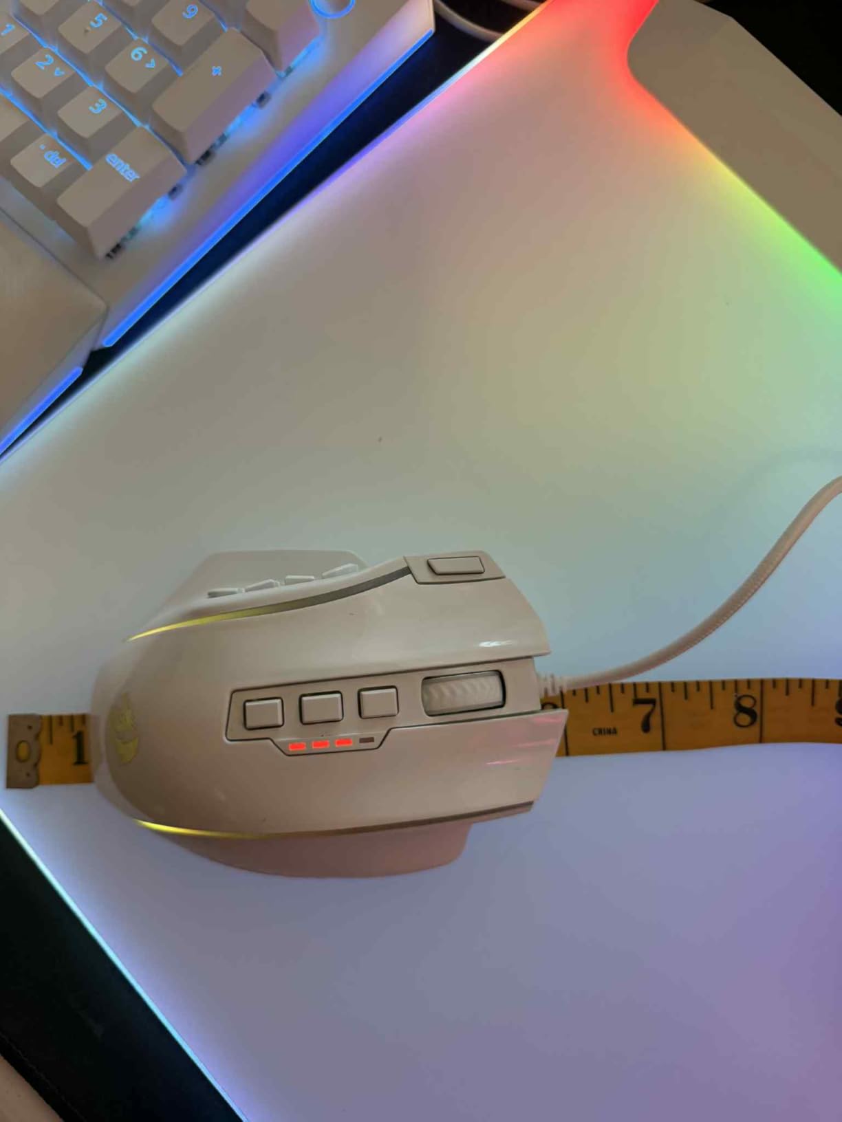Redragon Wireless Gaming Mouse, MMO Gaming Mouse UP 16,000 DPI, 16 Macro Programmable Buttons, RGB Rechargeable Mouse with 12 Side Buttons, 70Hrs for PC Laptop MOBA FPS, White,M901P-WS - Customer Photo 3