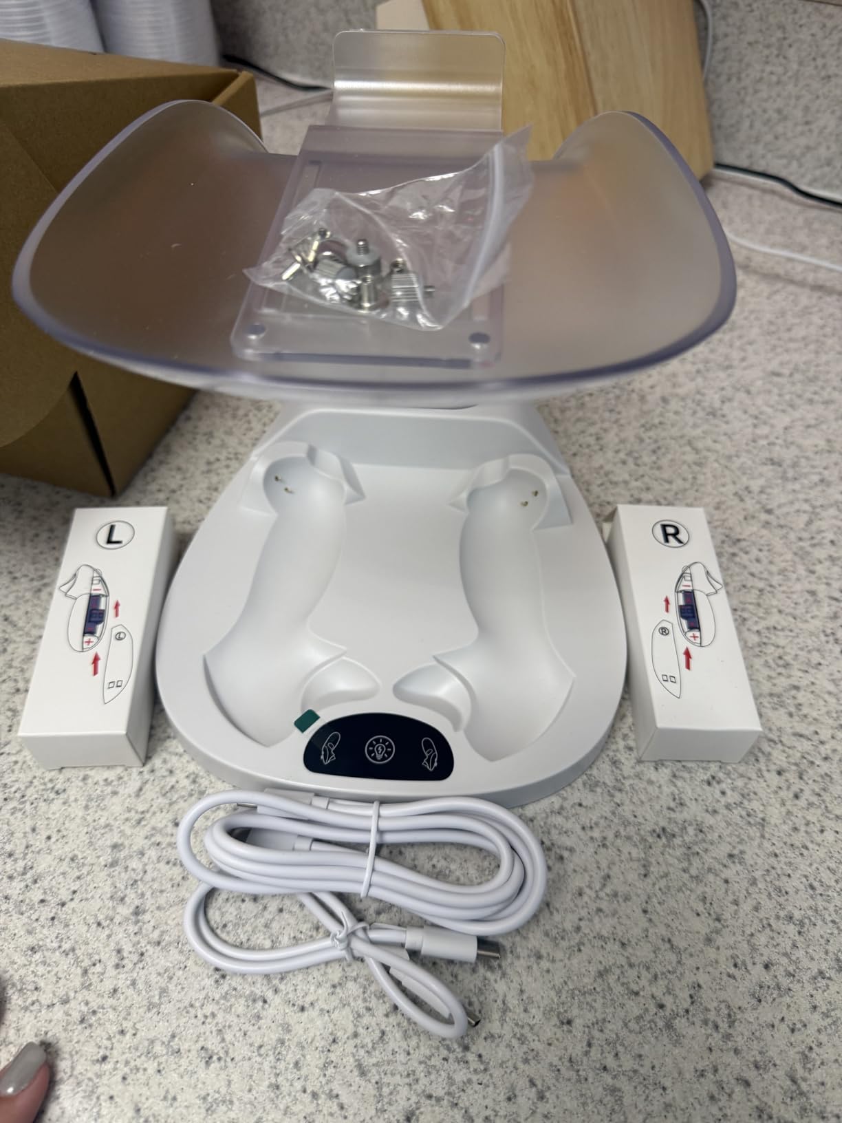 YOGES Charging Dock for Meta Quest 3S, Quest 3 Fast Charging Station with 2 Rechargeable Batteries kit, VR Heatset Charging Stand Dock for Oculus Quest 3/ Quest 3S Accessories, Support Elite Strap - Customer Photo 2