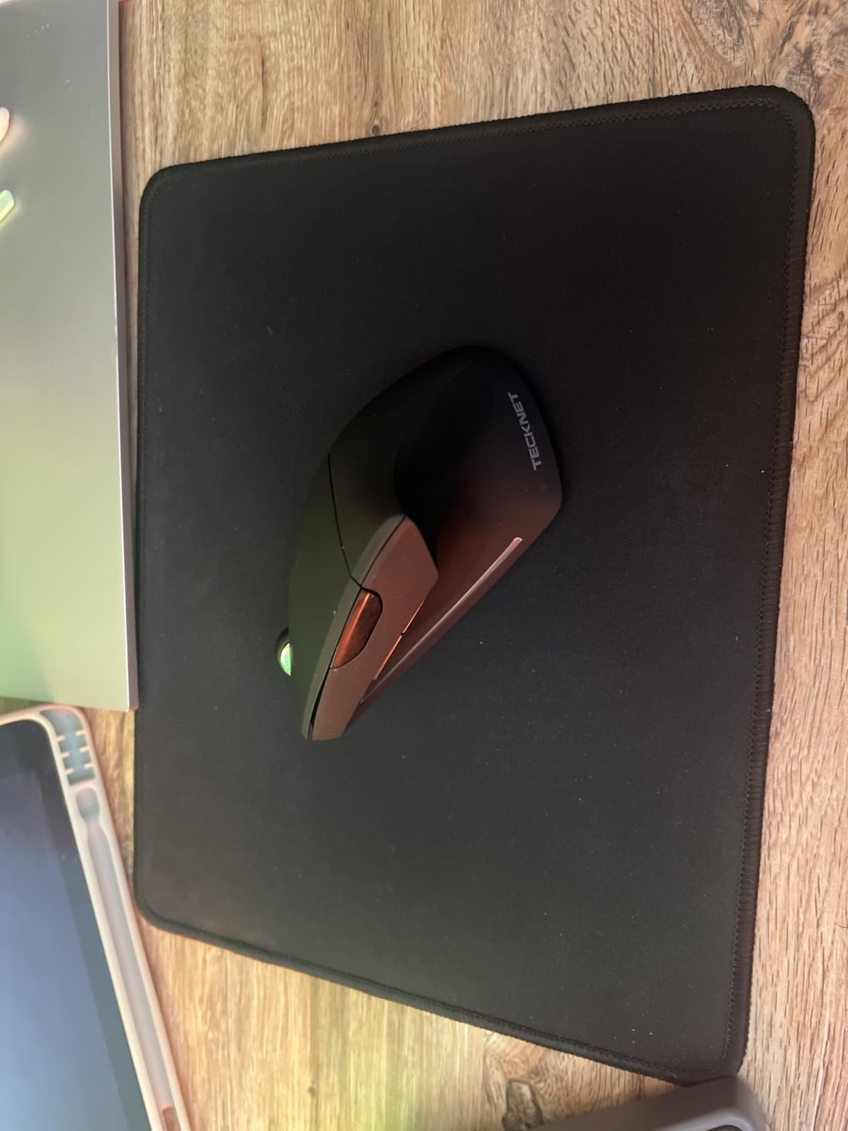 TECKNET Ergonomic Mouse, Wireless Bluetooth Vertical Mouse, 4800 DPI Optical Tracking, 6 Adjustable DPI, Quiet Clicks, 2.4GHz with USB A Receiver, 12 Months Battery, 6 Buttons, Wide Compatibility Customer Review TECKNET Ergonomic Mouse, Wireless Bluetooth Vertical Mouse, 4800 DPI Optical Tracking, 6 Adjustable DPI, Quiet Clicks, 2.4GHz with USB A Receiver, 12 Months Battery, 6 Buttons, Wide Compatibility - Customer Photo 1