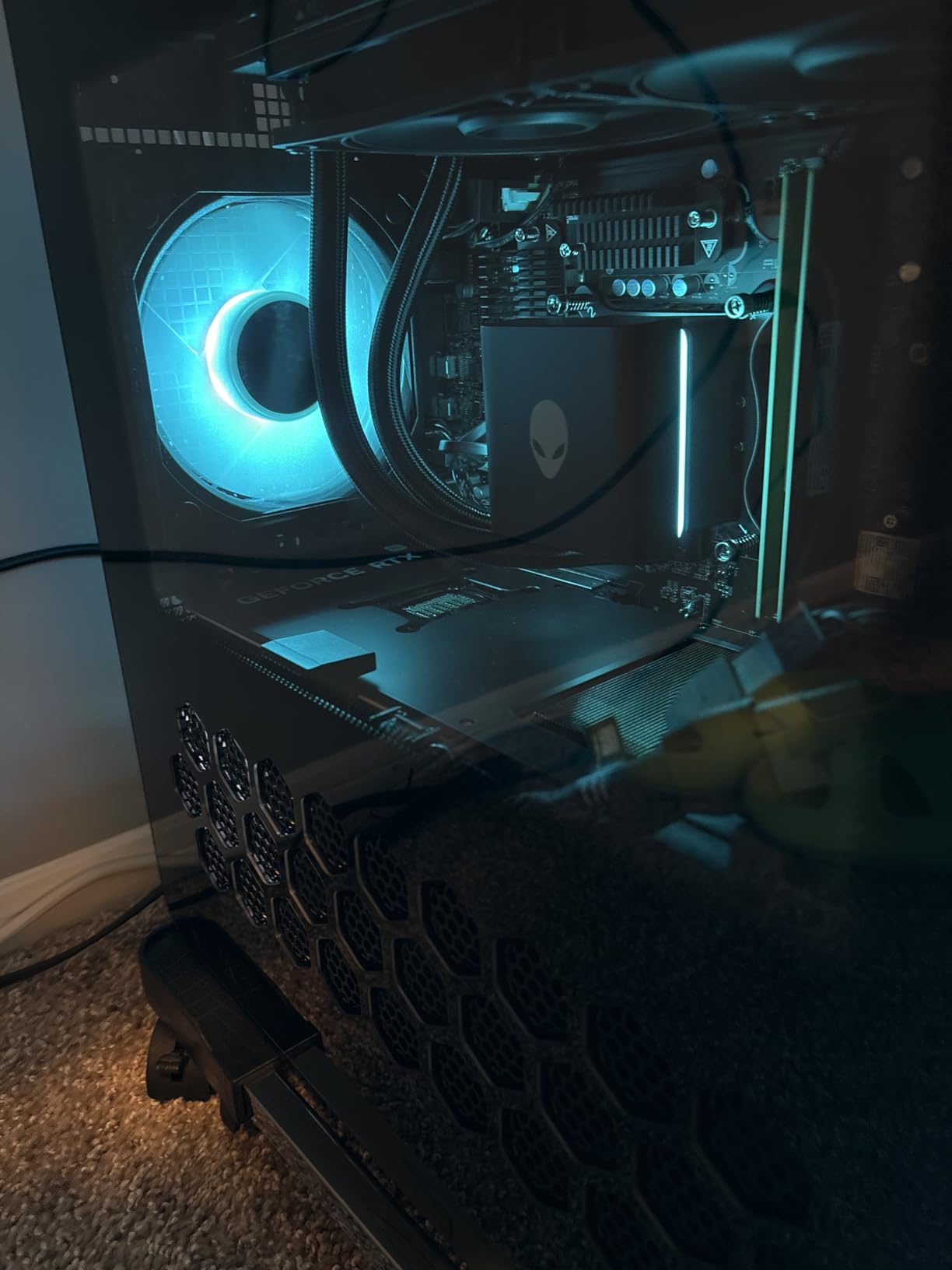 Alienware Aurora Gaming Desktop ACT1250 - Intel Core Ultra 7 265F, 32GB DDR5 RAM, 1TB SSD, NVIDIA GeForce RTX 5070, 1000W Platinum Rated PSU, Windows 11 Home, Clear Panel - Black Customer Review Alienware Aurora Gaming Desktop ACT1250 - Intel Core Ultra 7 265F, 32GB DDR5 RAM, 1TB SSD, NVIDIA GeForce RTX 5070, 1000W Platinum Rated PSU, Windows 11 Home, Clear Panel - Black - Customer Photo 2