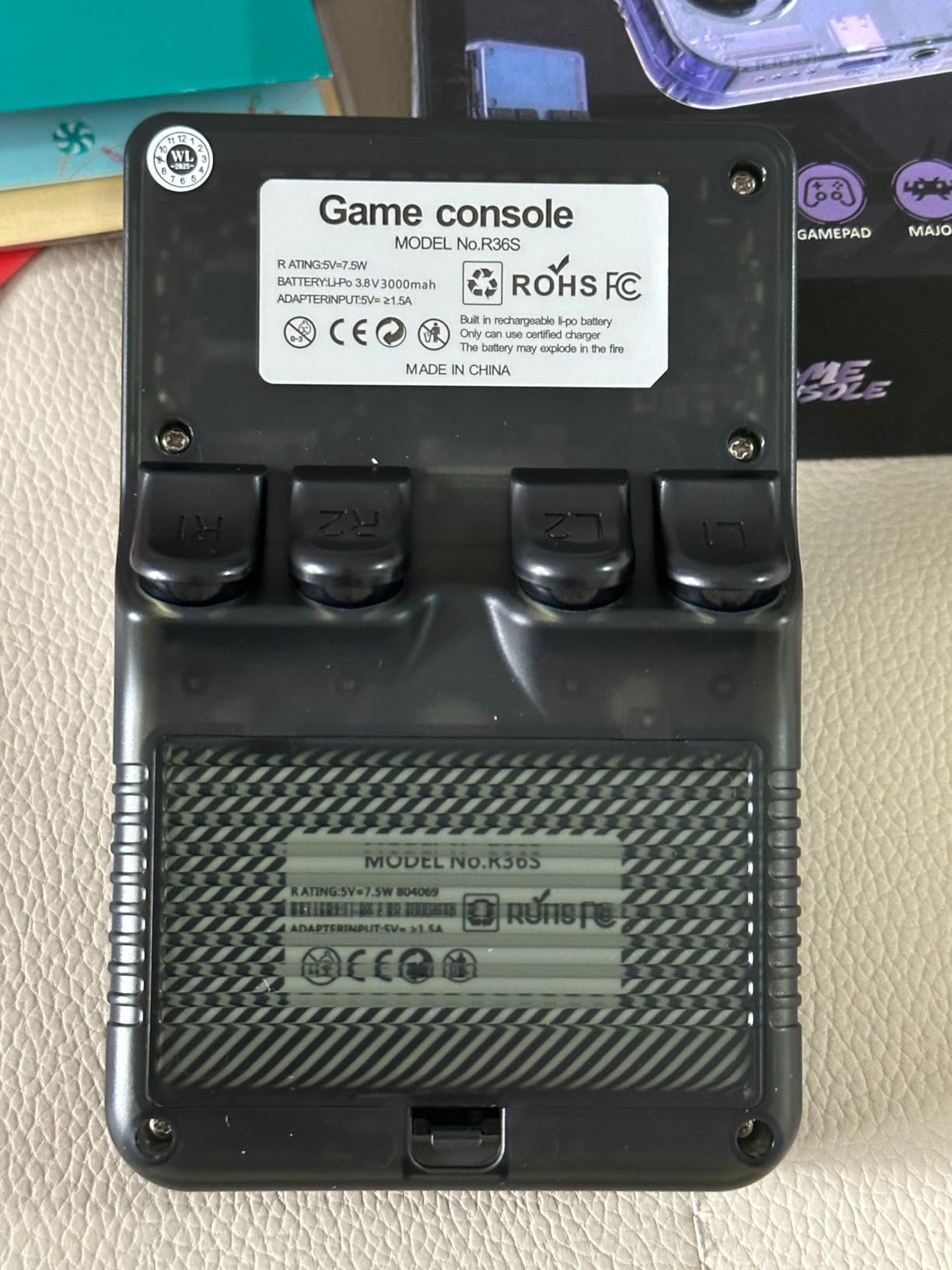 R36s Handheld Game Console, 3.5 Inch IPS Screen Retro Handheld Game Console with 128g TF 3000mah Battery, Built-in 15000+ Classic Games for Adults (White 128G) - Customer Photo 2