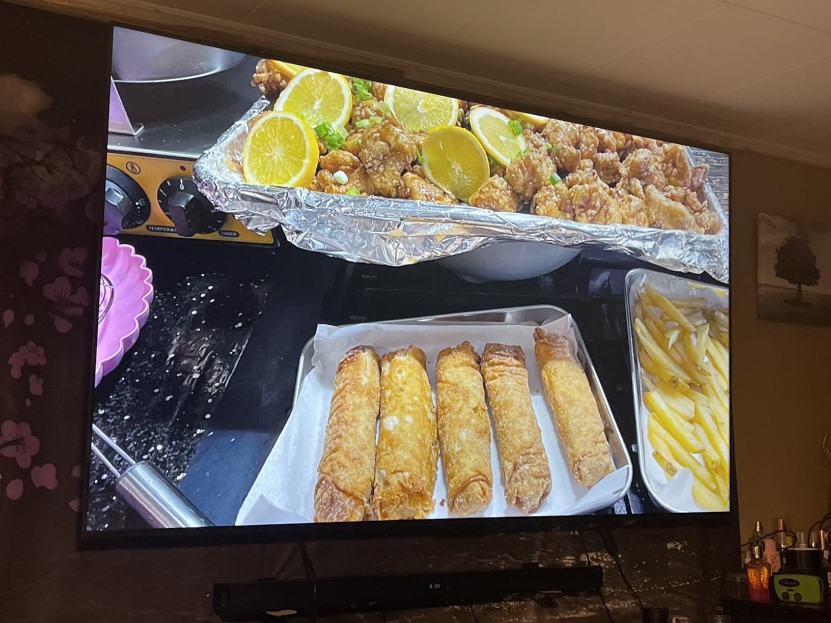 INSIGNIA 55-inch Class QF Series LED 4K UHD QLED Smart Fire TV with Alexa Voice Remote (NS55-UQFL26) - Customer Photo 2