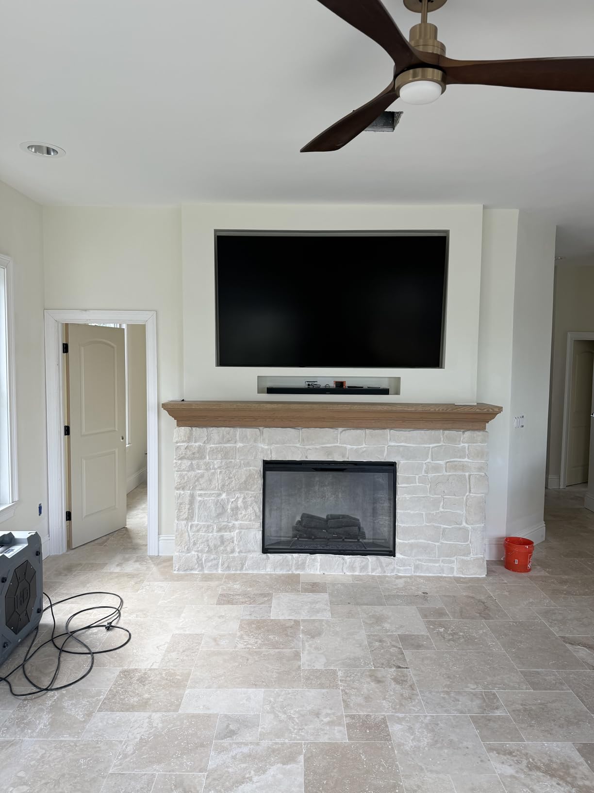 50-Inch Class Neo QLED 4K QN90F Series, Vision AI, Mini LED Smart TV (2025 Model, 50QN90F) Neo Quantum HDR+, Object Tracking Sound Lite w/Dolby Atmos, Glare Free, Gaming Hub, Alexa Built-in - Customer Photo 5