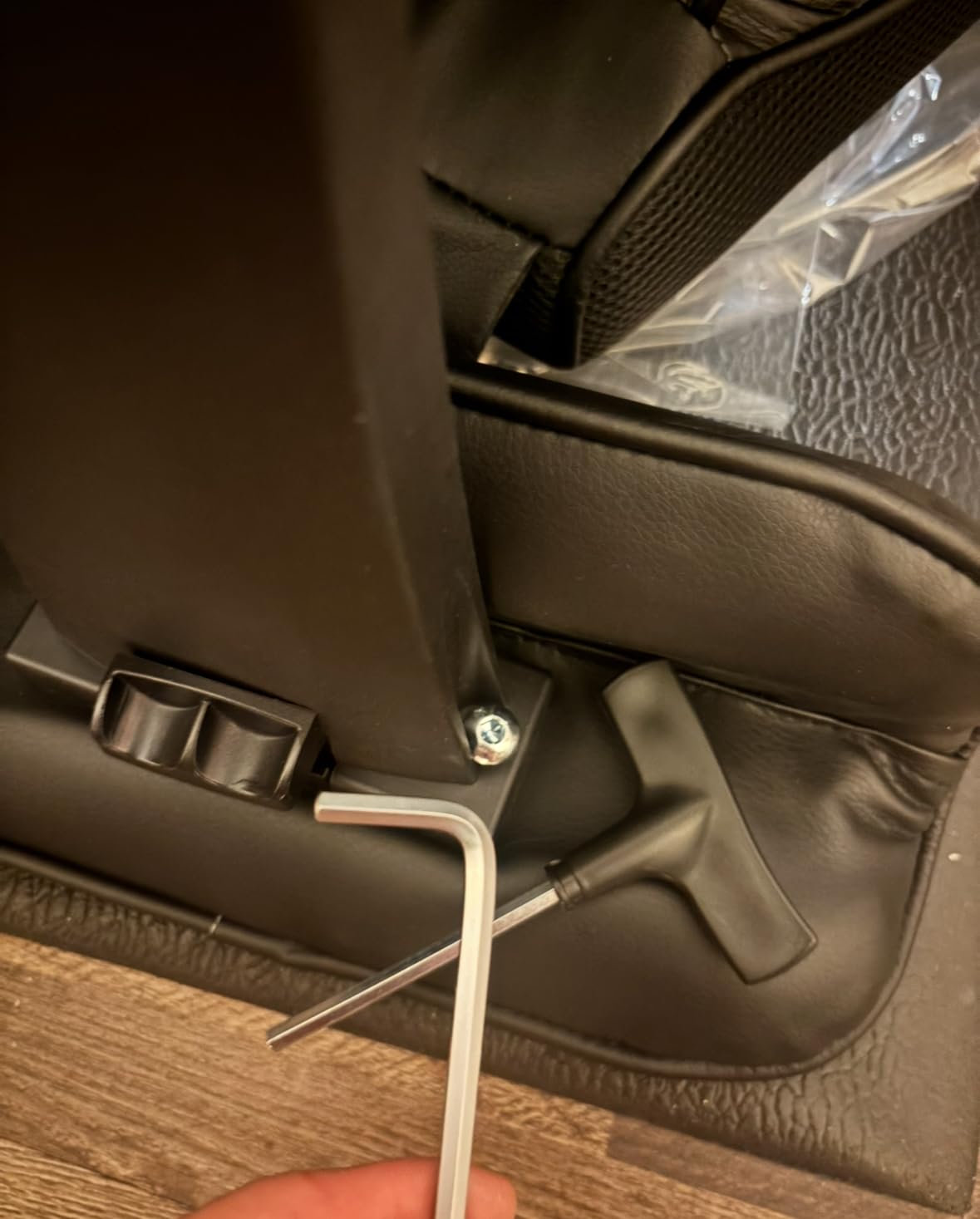 GTPLAYER Big and Tall Gaming Chair 400lbs Heavy Duty Office Chair with Foot Rest & Ergonomic Pocket Spring Lumbar Support, High Back 3D Saddle Shaped Cushion for Back Pain Relief, Matte-Black customer photo 1