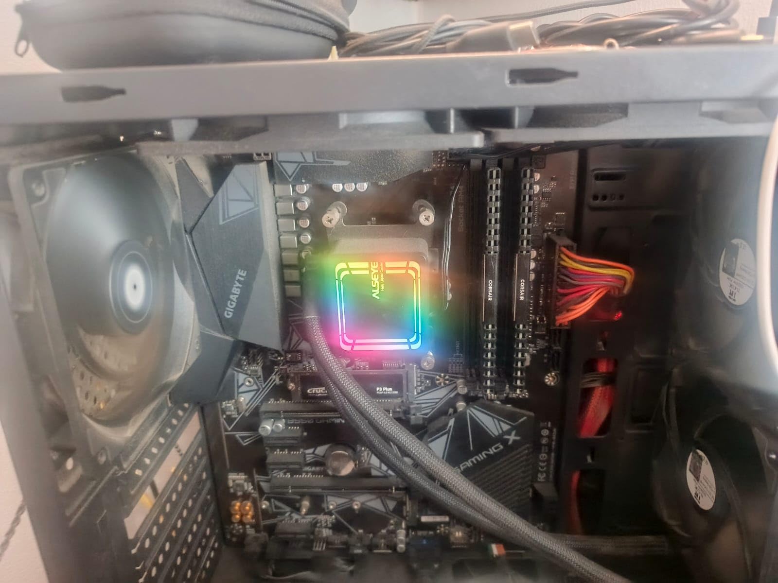 GIGABYTE B550 Eagle WIFI6 AMD AM4 ATX Motherboard, Supports Ryzen 5000/4000/3000 Processors, DDR4, 10+3 Power Phase, 2X M.2, PCIe 4.0, USB-C, WIFI6, GbE LAN, PCIe EZ-Latch, RGB Fusion customer photo 2