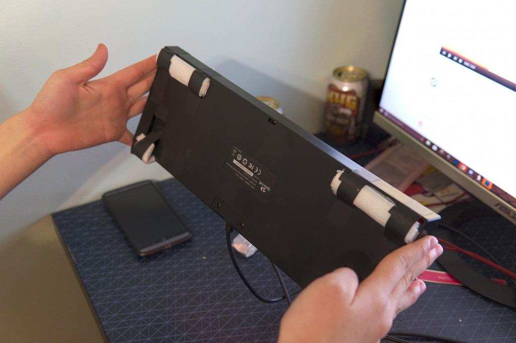 Redragon K552P Mechanical Gaming Keyboard TKL with 18 Backlight Modes, Hot-Swappable Red Switches, 87-Key Compact Ergonomic Design, N-Key Rollover & Software Programmable Macro - RGB, Eclipse Gilded Customer Review Redragon K552P Mechanical Gaming Keyboard TKL with 18 Backlight Modes, Hot-Swappable Red Switches, 87-Key Compact Ergonomic Design, N-Key Rollover & Software Programmable Macro - RGB, Eclipse Gilded - Customer Photo 5