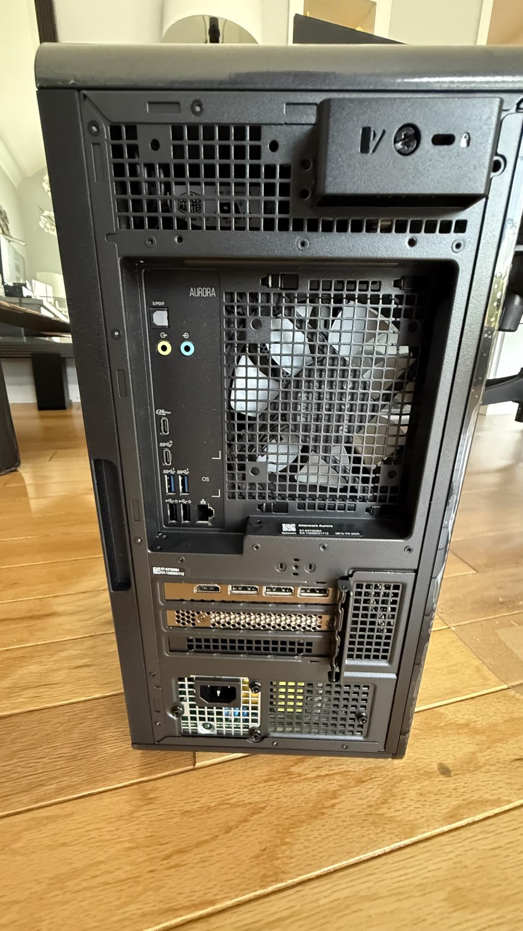 Alienware Aurora Gaming Desktop ACT1250 - Intel Core Ultra 7 265KF Processor, Air Cooled, NVIDIA GeForce RTX 5060Ti, 16GB DDR5 RAM, 1TB SSD, 500W Platinum Rated PSU, Win 11 Home - Clear Panel - Customer Photo 5