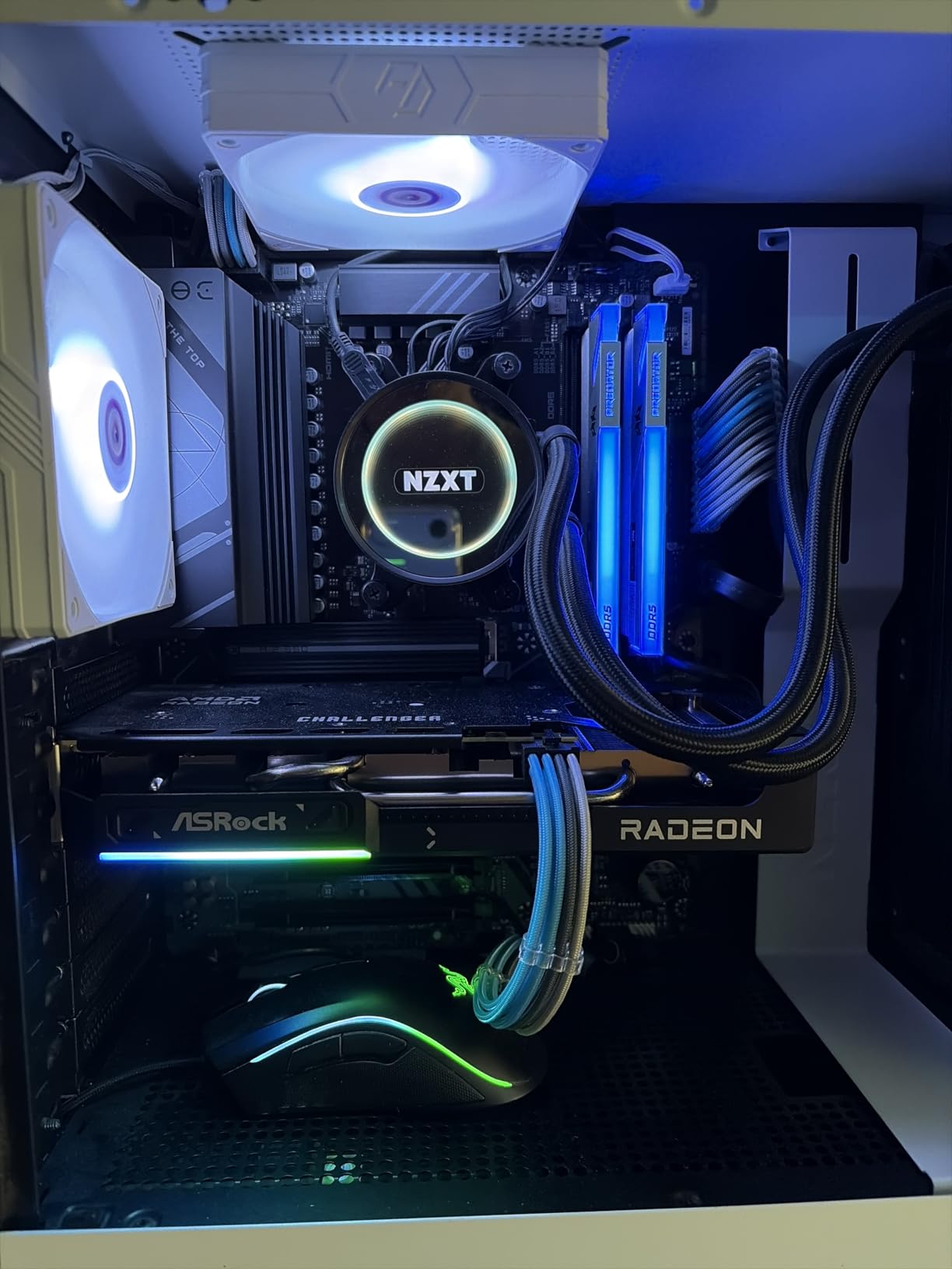 GIGABYTE B850M Eagle WIFI6E ICE AMD AM5 Motherboard, M-ATX, DDR5, 2X M.2, PCIe 5.0, USB-C, USB 3.2 Gen 2, WIFI6E, 2.5GbE LAN, EZ-Latch, Wi-Fi EZ-Plug - Customer Photo 1