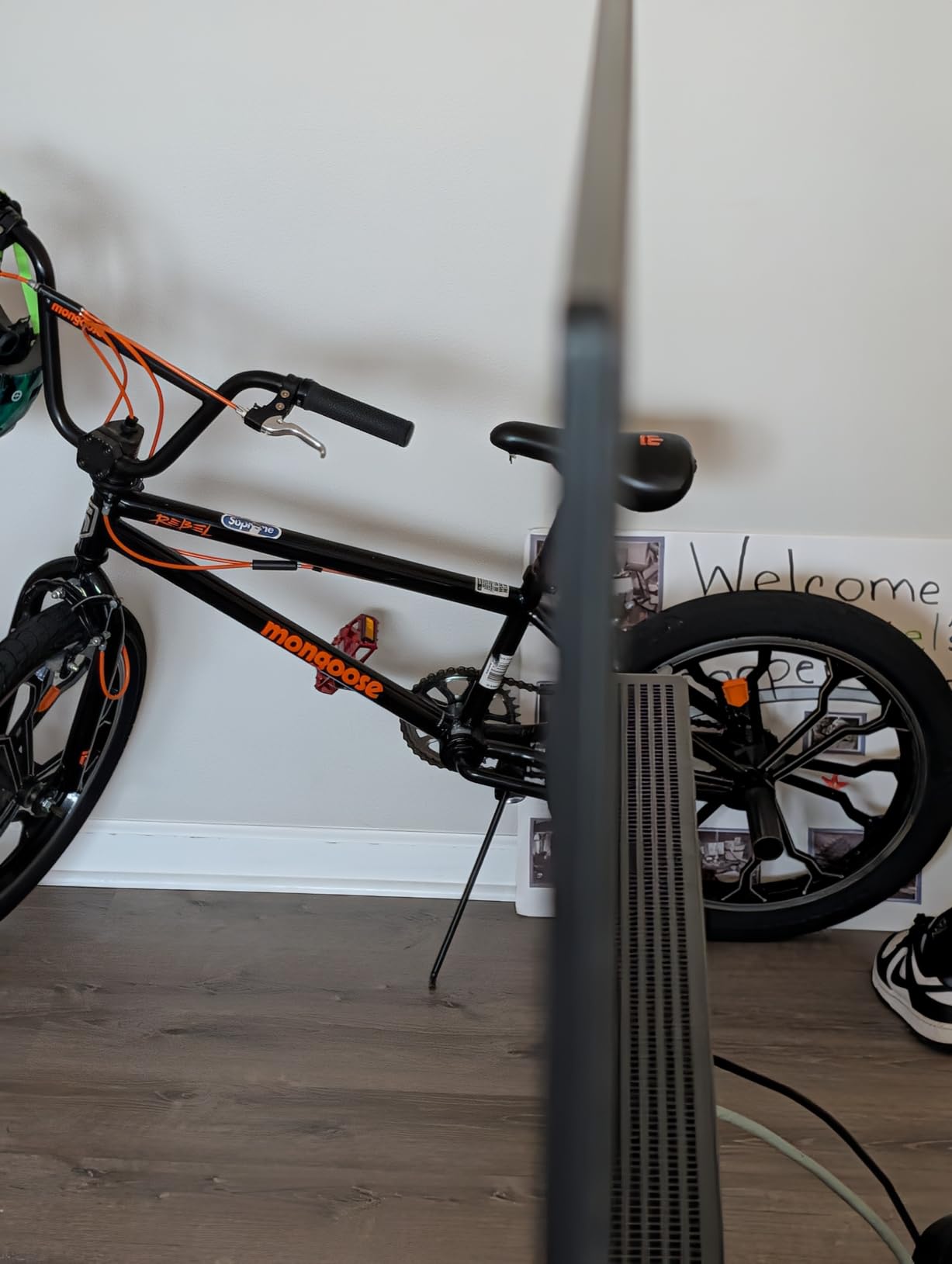 LG 65-Inch Class OLED AI 4K B5 Series Smart TV w/Dolby Atmos, Dolby Vision, HDR10, AI Super Upscaling 4K, Filmmaker Mode, Wow Orchestra, Alexa Built-in (OLED65B5PUA.AUSZ, 2025) - Customer Photo 1