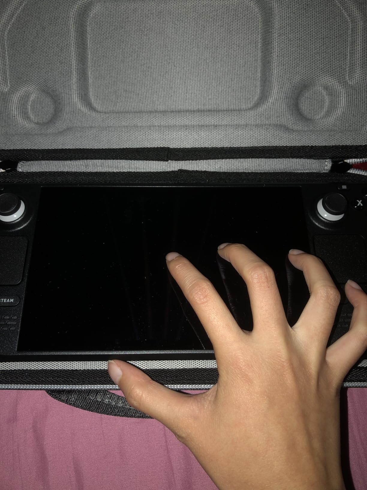 Valve Steam Deck Handheld Gaming Console 1TB, 7 inch Touchscreen 1280 x 800 LCD Display, with 5-in-1 Kit Customer Review Valve Steam Deck Handheld Gaming Console 1TB, 7 inch Touchscreen 1280 x 800 LCD Display, with 5-in-1 Kit - Customer Photo 1