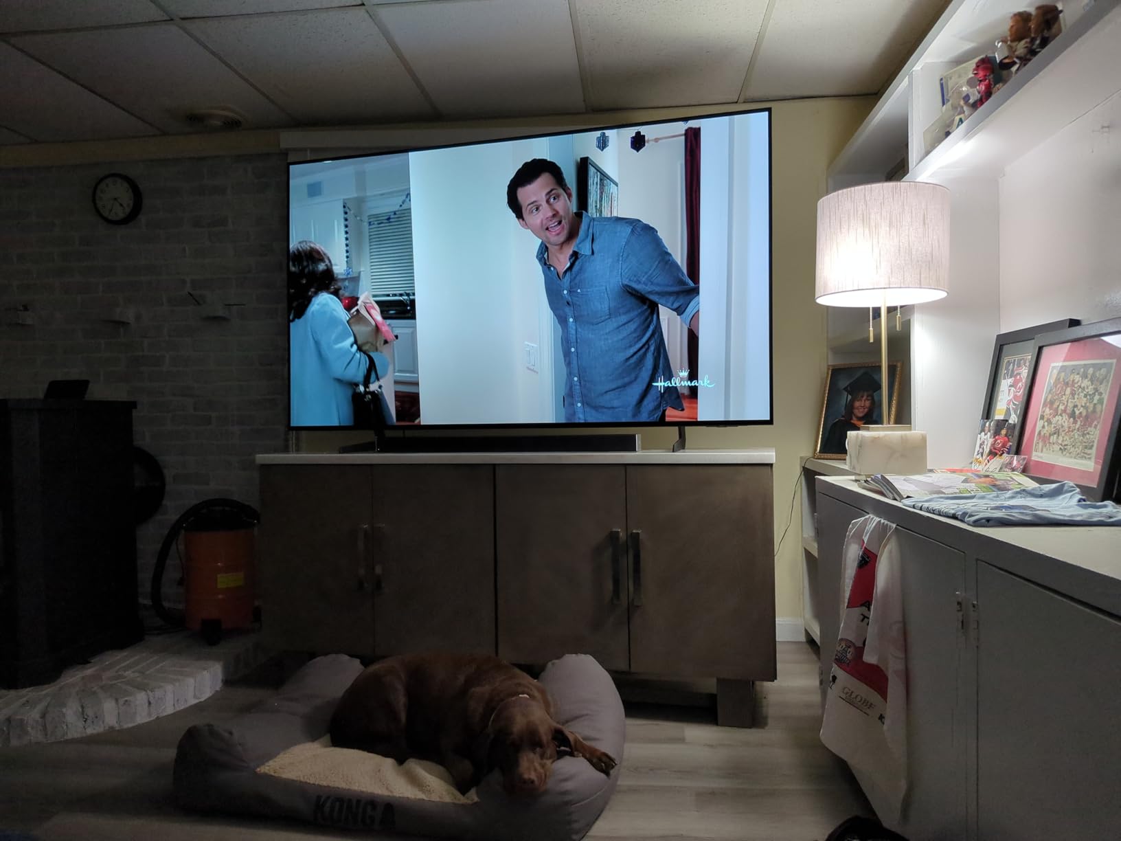 SAMSUNG 77-Inch Class OLED S84F Series Samsung Vision AI Smart TV (2025 Model, 77S84F) NQ4 AI Gen2 Processor, 4K AI Upscaling, OLED HDR, Pantone Validated, Motion Xcelerator 120Hz - Customer Photo 1