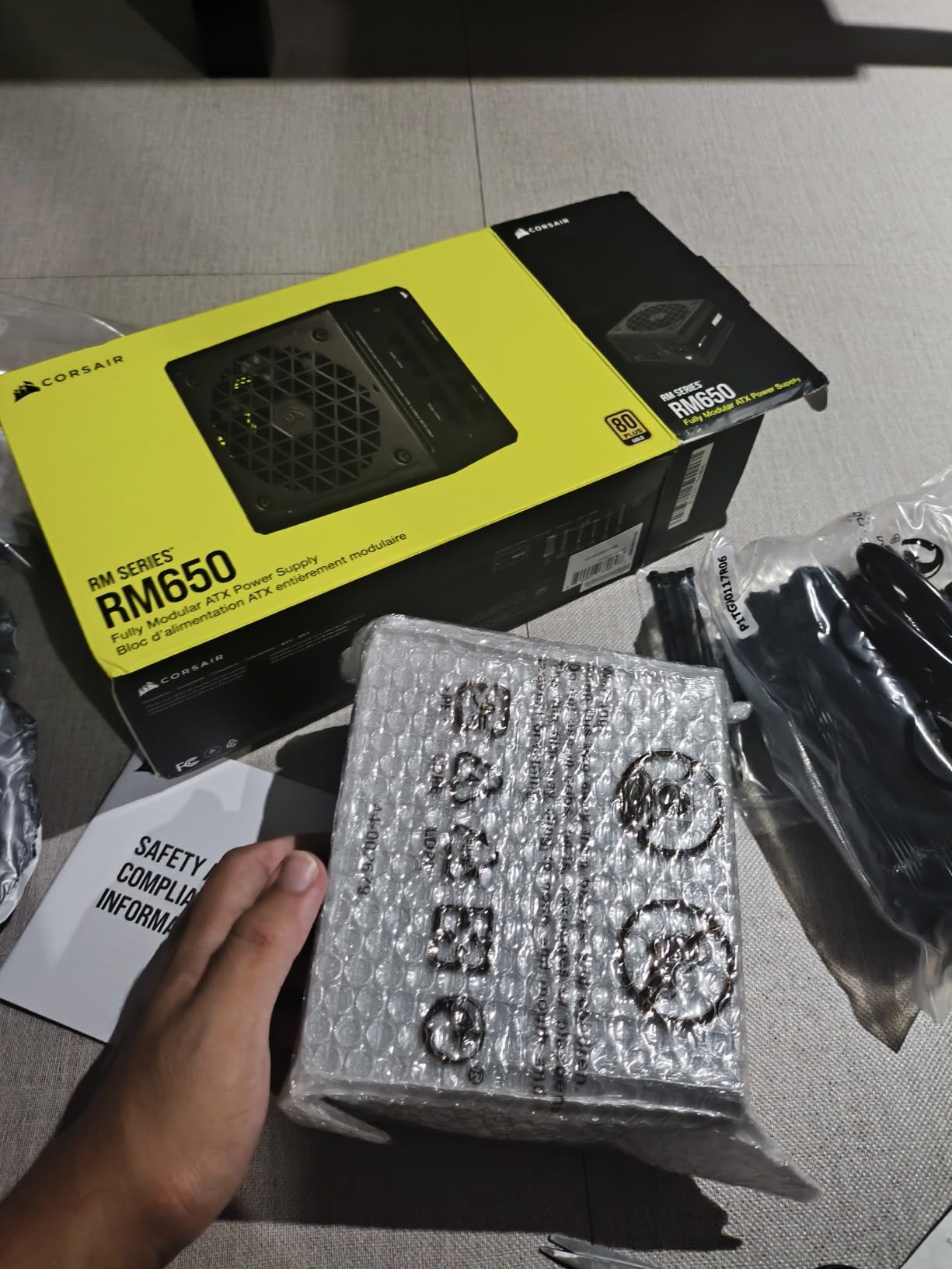 CORSAIR RM750e ATX 3.1 PCIe 5.1 Ready Fully Modular 750W Power Supply – 12V-2x6 Cable Included, Cybenetics Gold Efficiency, 105°C-Rated Capacitors, Modern Standby Mode – Black Customer Review CORSAIR RM750e ATX 3.1 PCIe 5.1 Ready Fully Modular 750W Power Supply – 12V-2x6 Cable Included, Cybenetics Gold Efficiency, 105°C-Rated Capacitors, Modern Standby Mode – Black - Customer Photo 4