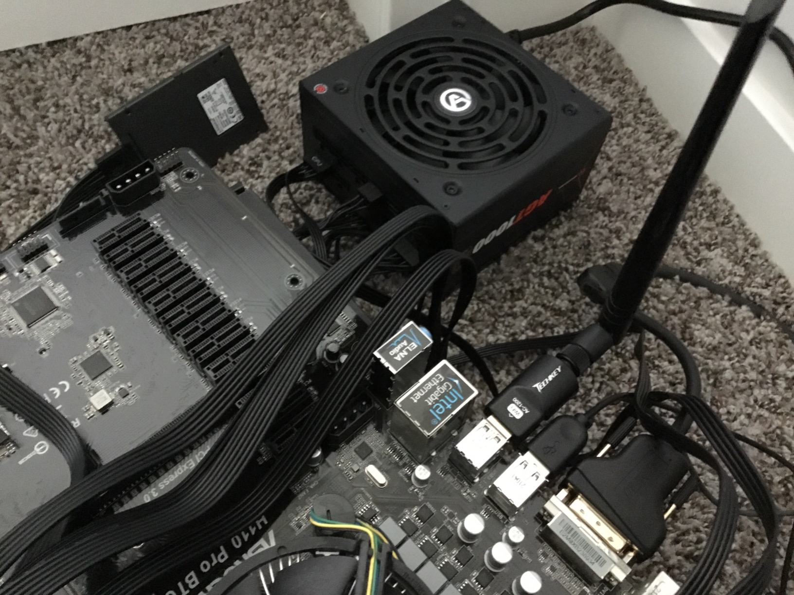 ARESGAME 750W Power Supply, 80 Plus Bronze Certified, Semi Modular ATX PSU Customer Review ARESGAME 750W Power Supply, 80 Plus Bronze Certified, Semi Modular ATX PSU - Customer Photo 2