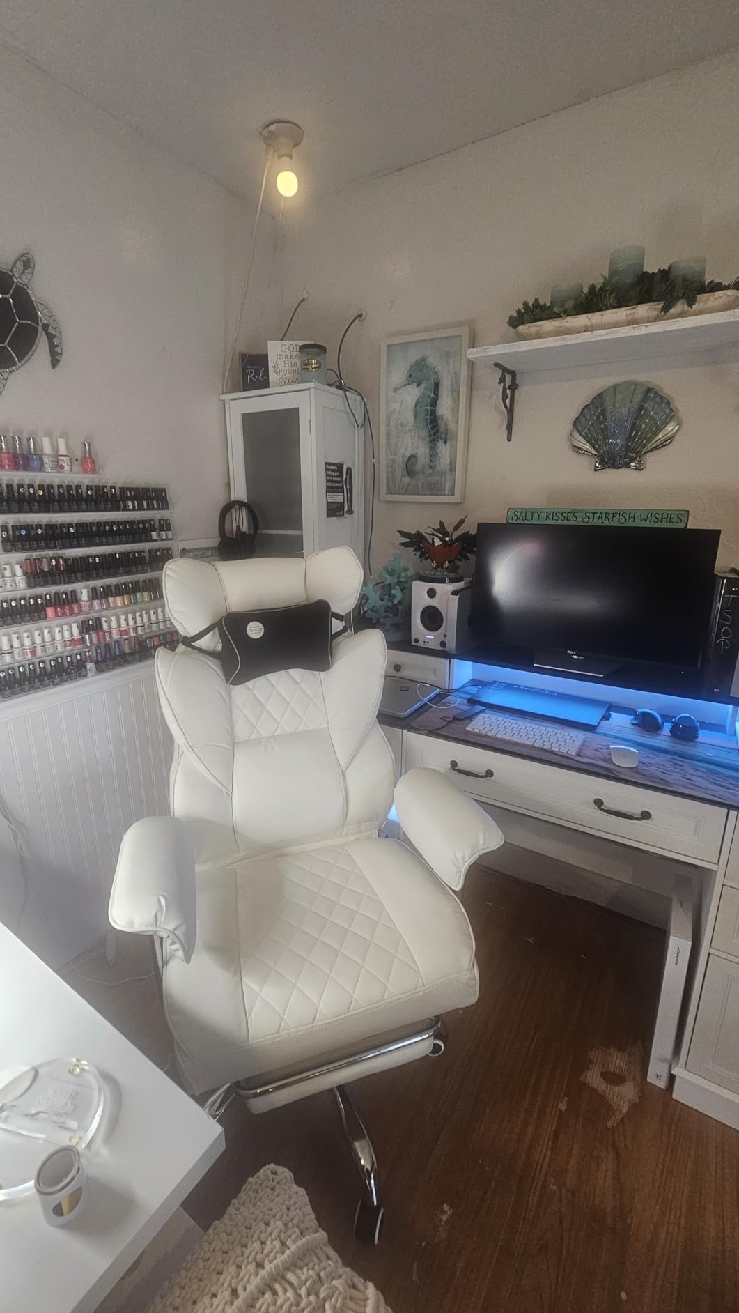 COMHOMA Big and Tall Office Chair, High Back Leather Gaming Chair with Footrest, Executive Ergonomic Office Chair with Pocket Spring Lumbar Support and with Outward Fixed Soft Armrests customer photo 1